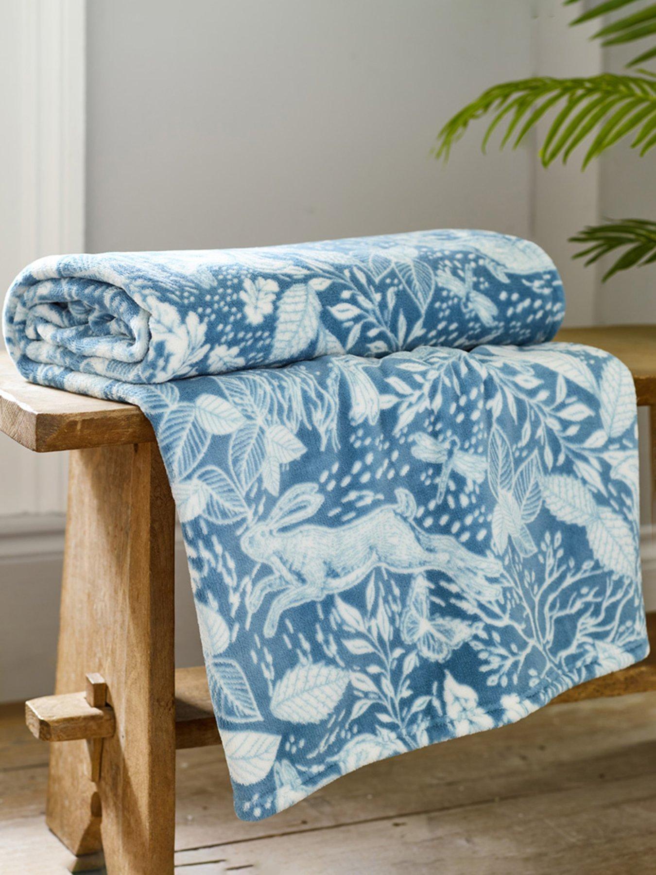 Deyongs Snuggle Touch Hidden Forest Throw 140x180cm