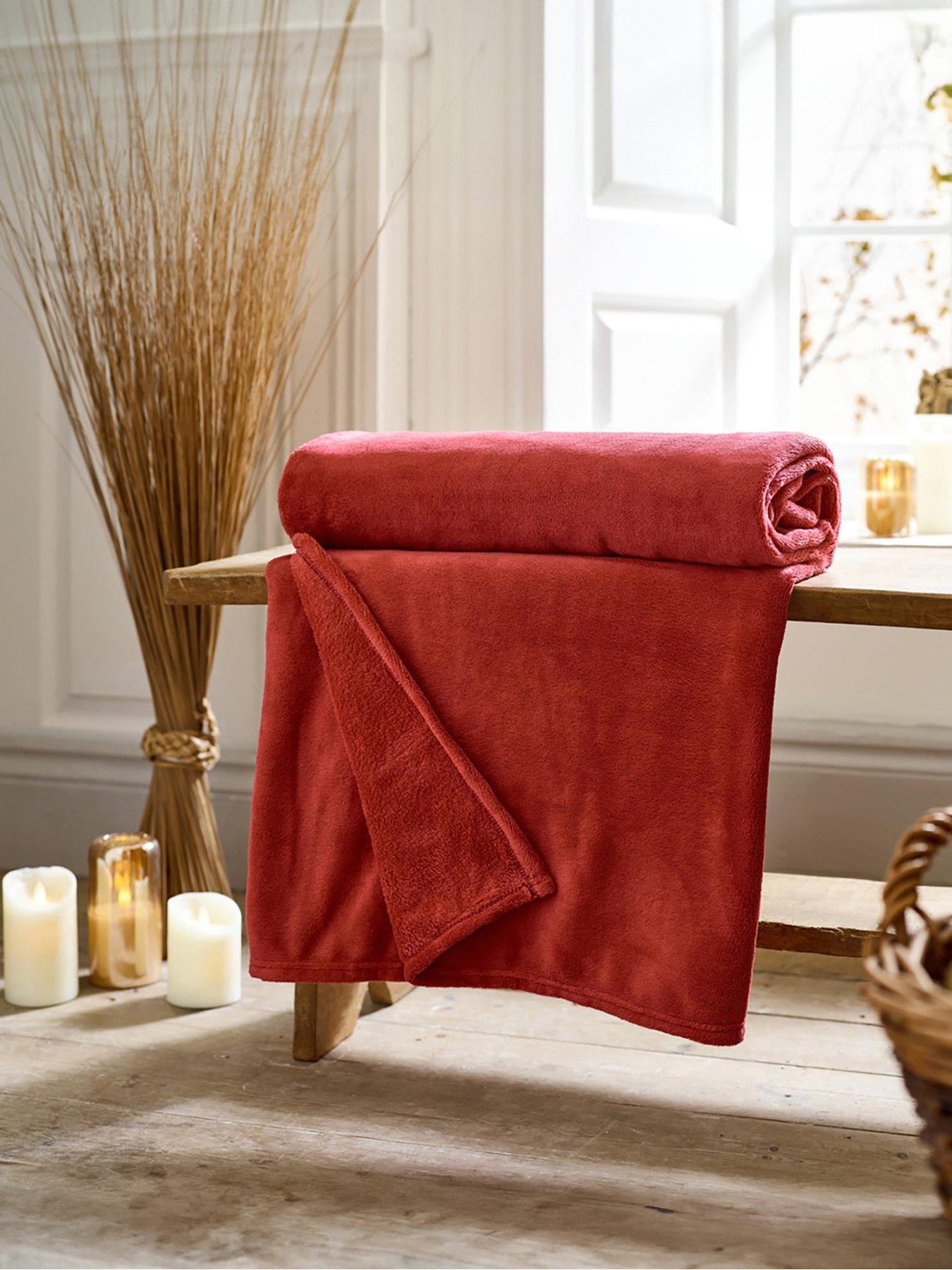 deyongs-snuggle-touch-throw-festive-140x180cm