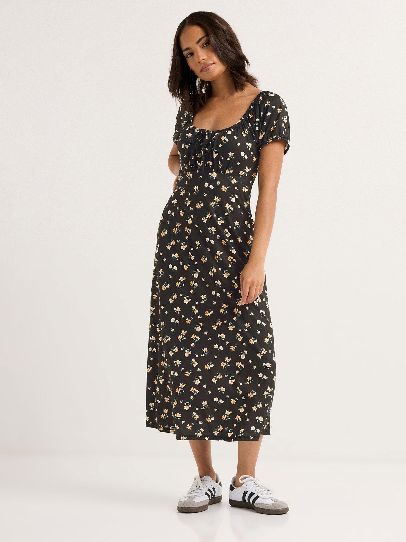 PixieGirl Petite Ditsy Ruched Bow Maxi Dress - Black