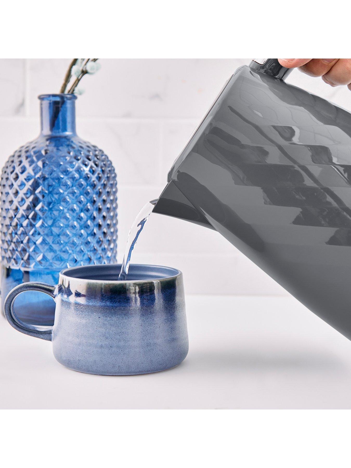 Image 4 of 7 of Swan Windsor Kitchen Set, 1.7L Fast Boil Kettle & 2 Slice Toaster - Grey