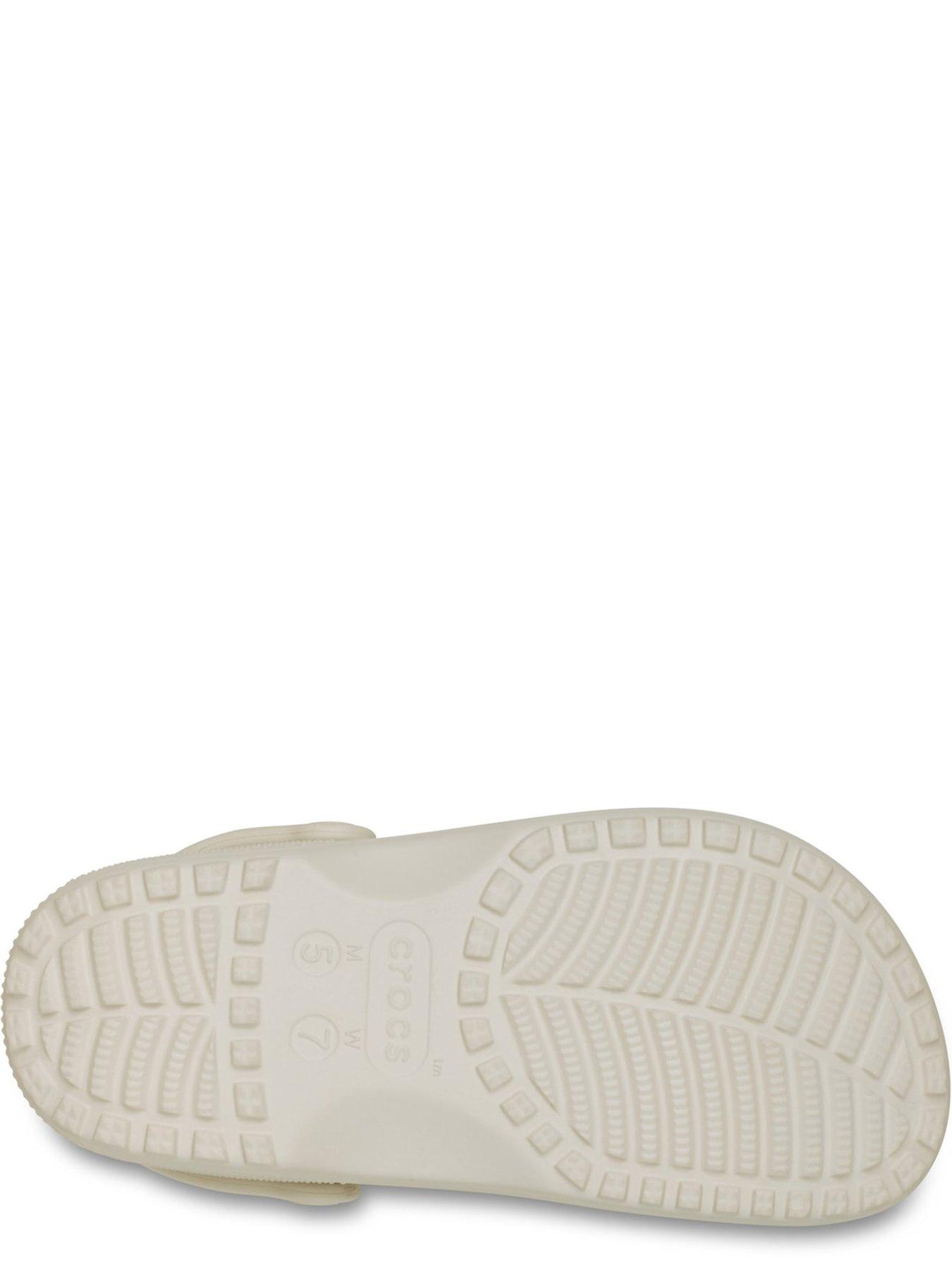 crocs-classic-crafted-clog-stuccodetail