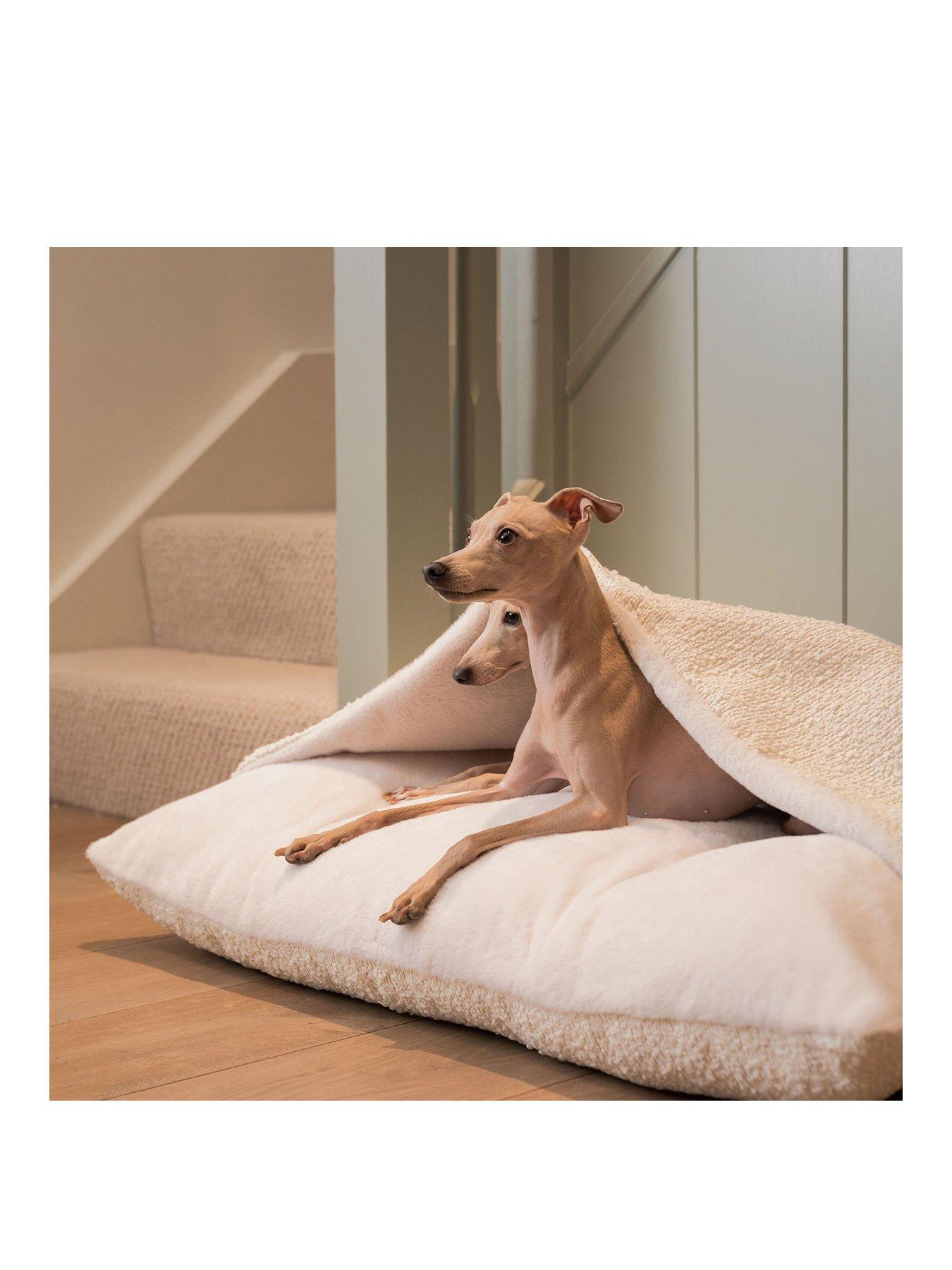 lords-and-labradors-boucle-sleepy-burrows-ivorystillFront