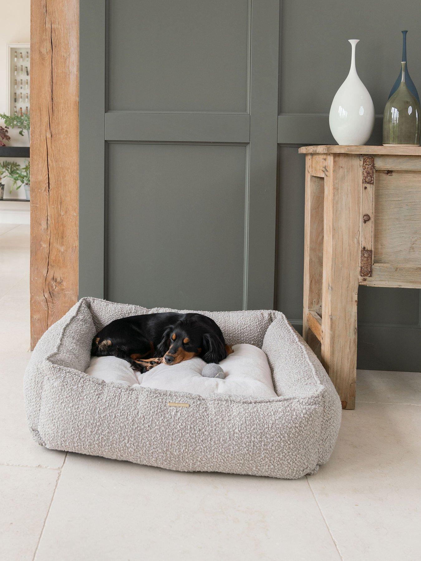 undefined Lords & Labradors Boucle Box Bed For Dogs Mink Boucle L/30