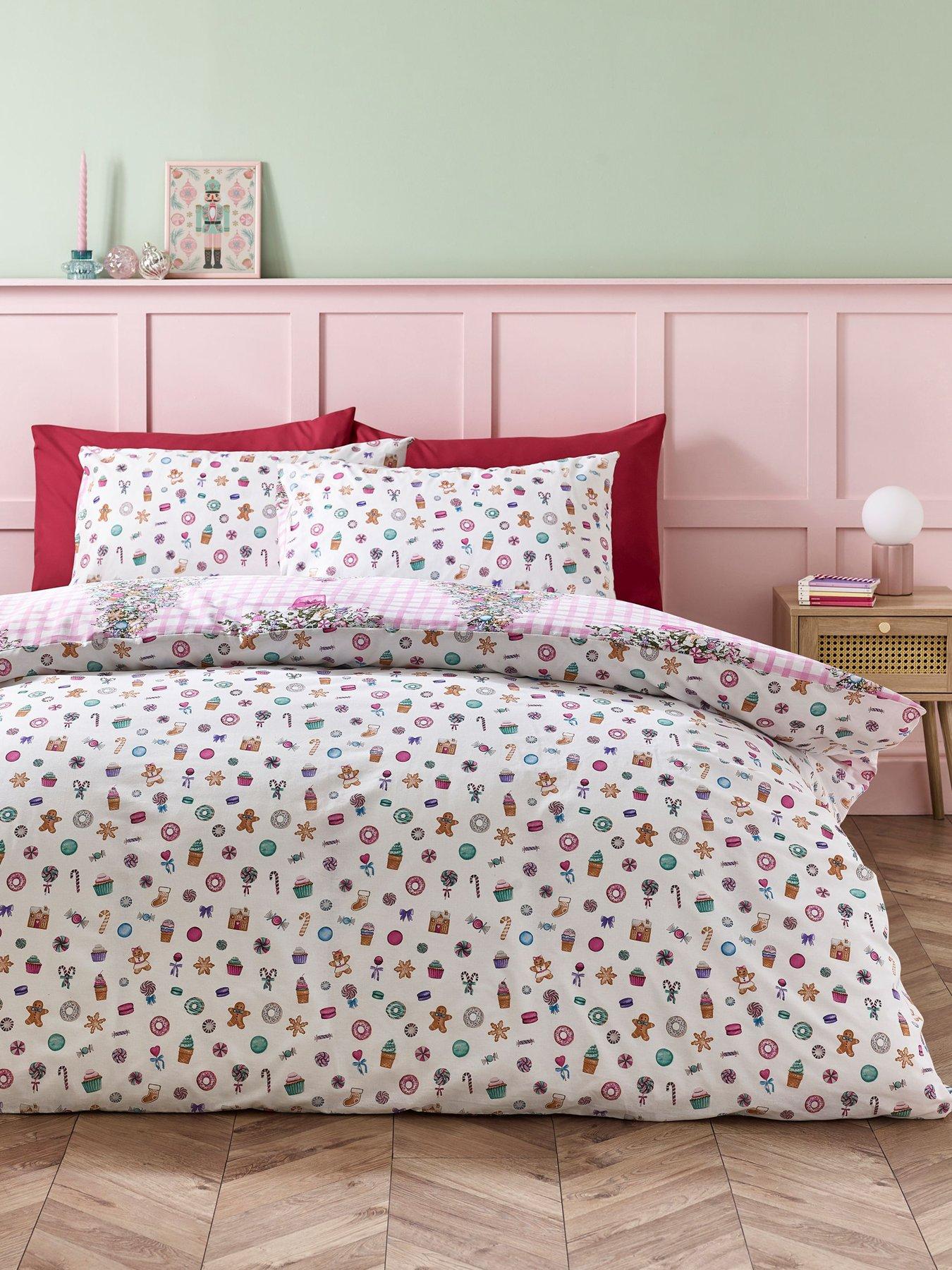 Image 3 of 5 of Catherine Lansfield Christmas Sweet and Treats Duvet Set