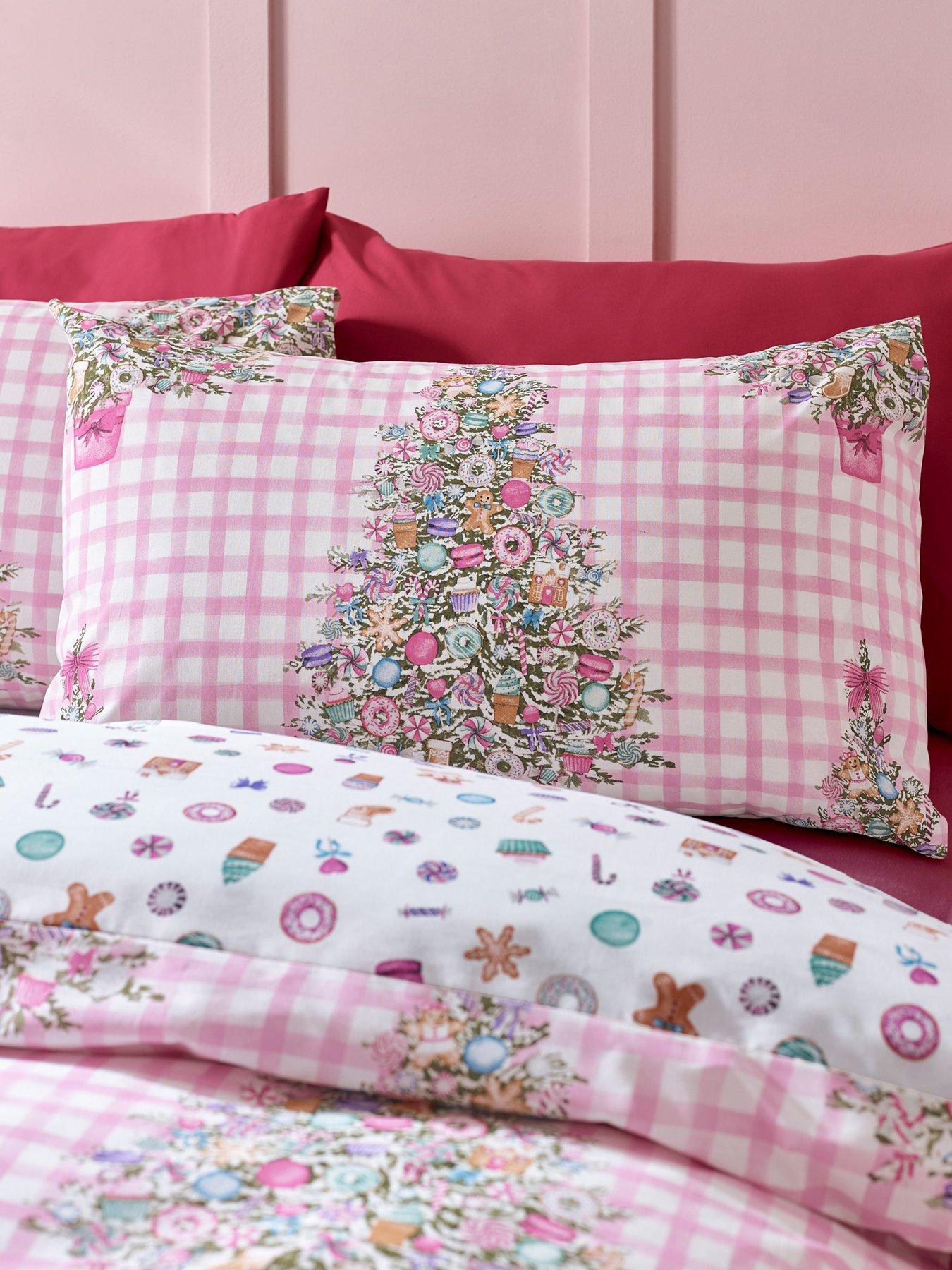 Image 4 of 5 of Catherine Lansfield Christmas Sweet and Treats Duvet Set