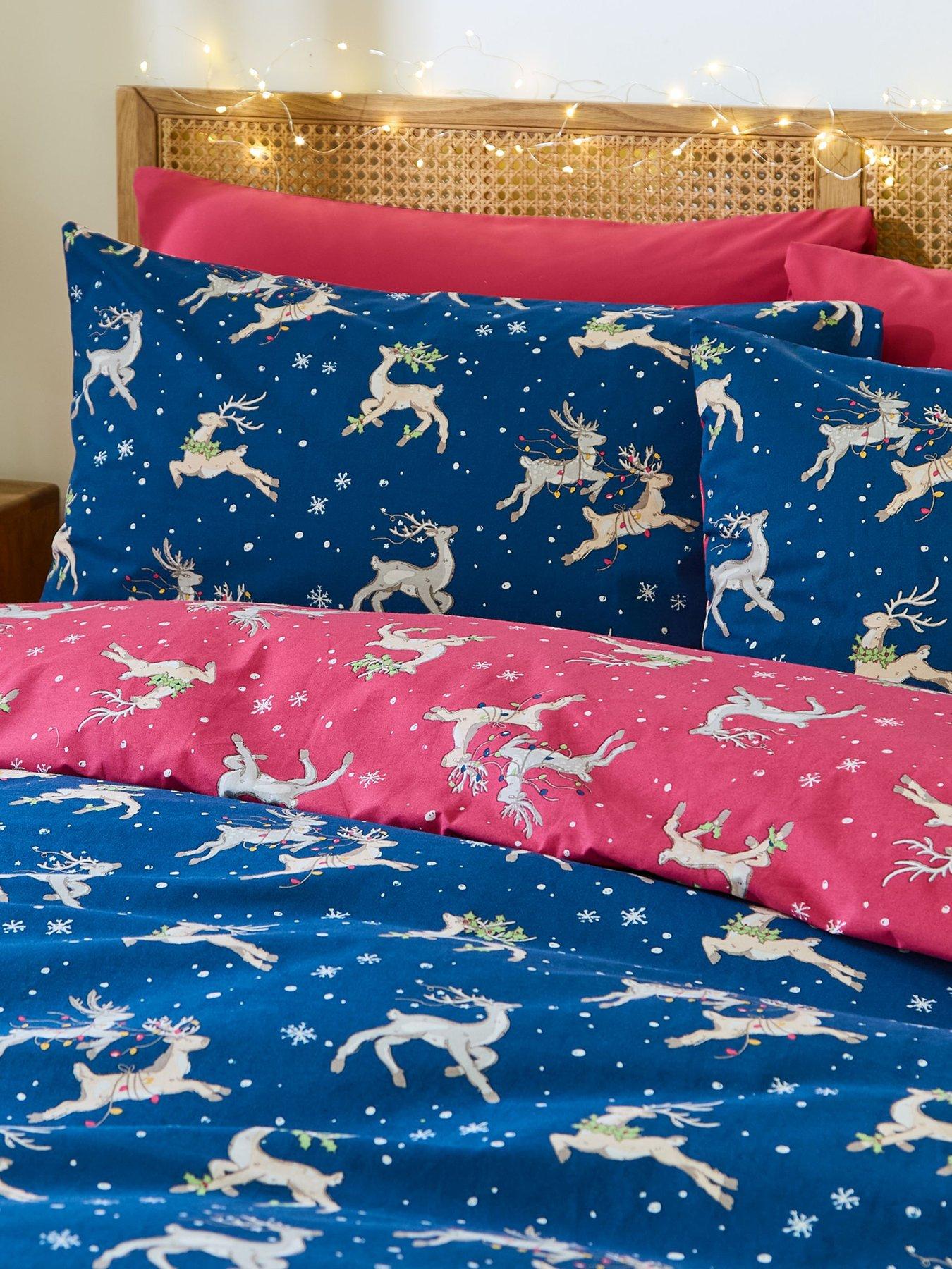 their-nibs-christmas-reindeer-100-cotton-reversible-duvet-set-blueoutfit
