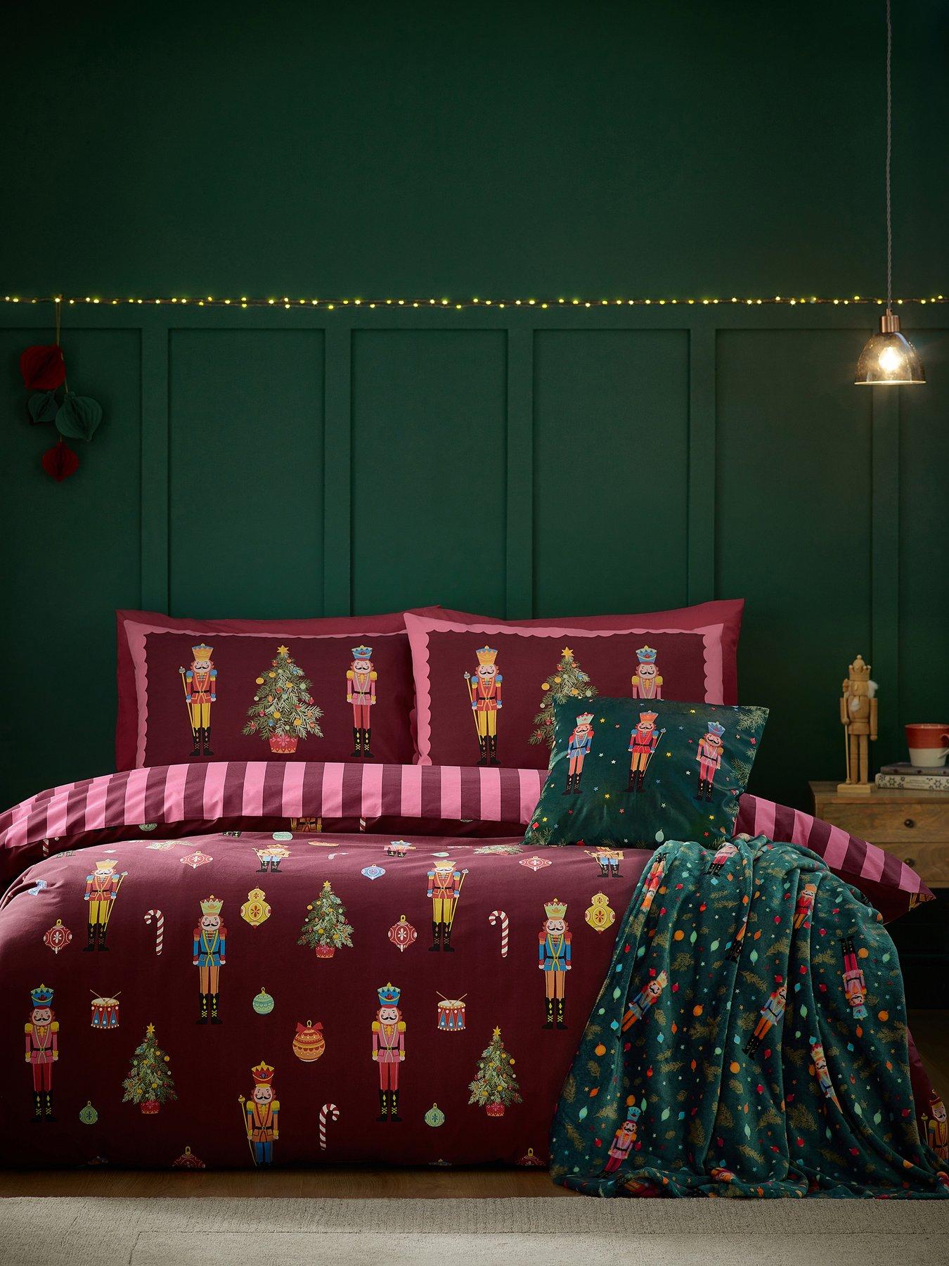 catherine-lansfield-christmas-nutcracker-stripe-duvet-set