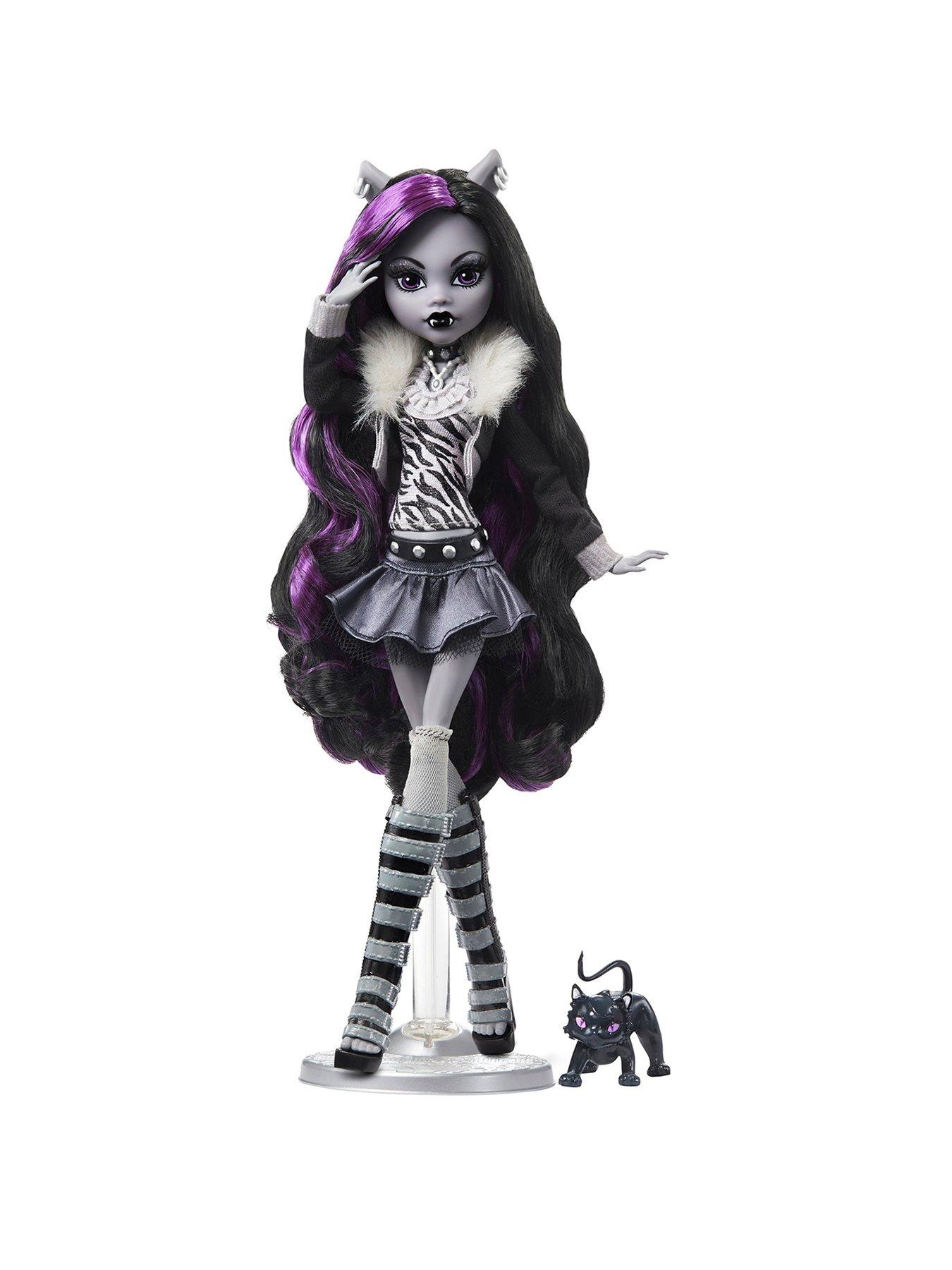 undefined Monster High Doll with Posters, Clawdeen Wolf in Black and White