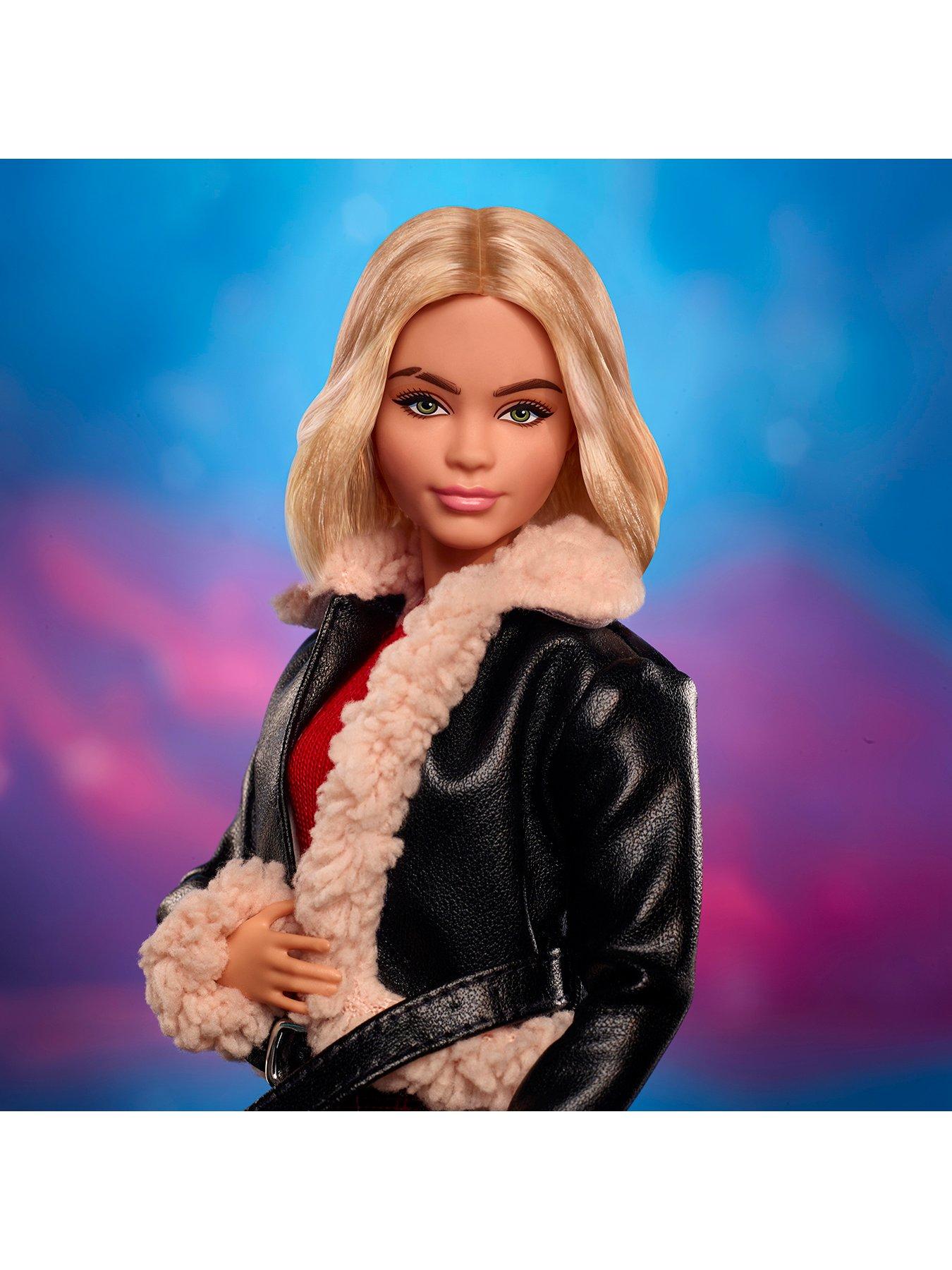 barbie-dr-who-ruby-sunday-collector-dolldetail