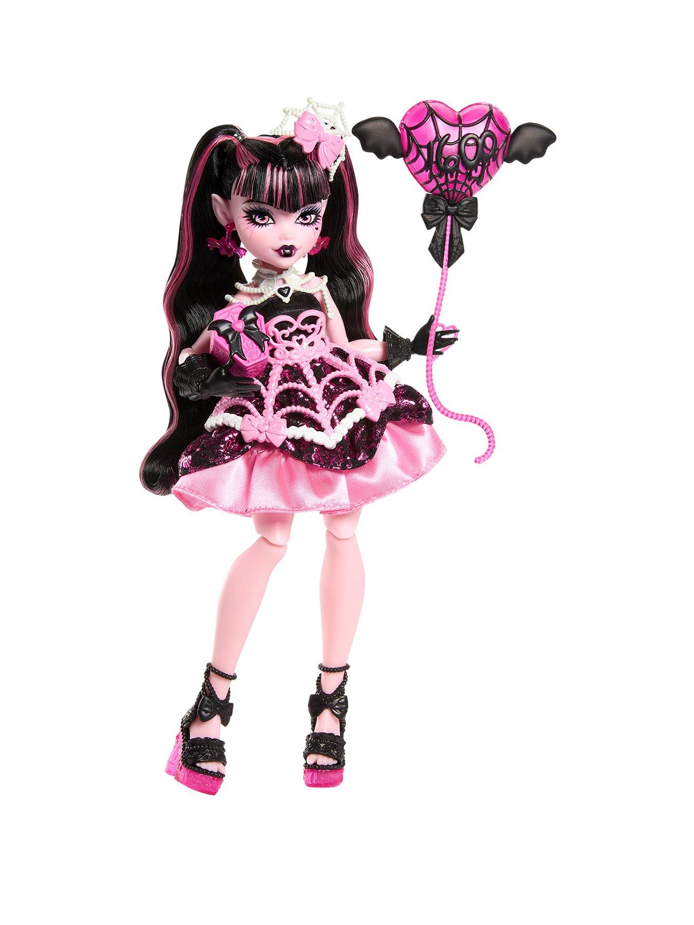 Monster High Monster High Scary Sweet Birthday Draculaura Doll in Party Dress with Balloon  &  Gift