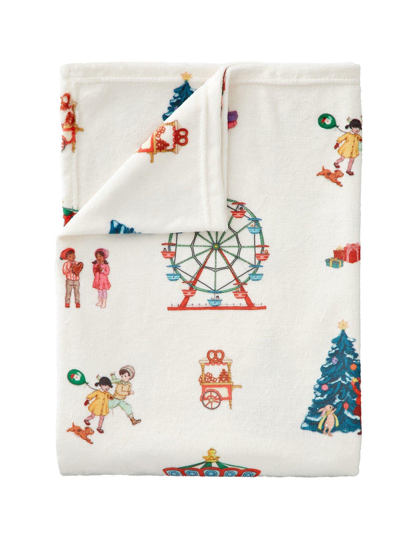 belle-boo-christmas-fairground-throw--150x200cmstillFront