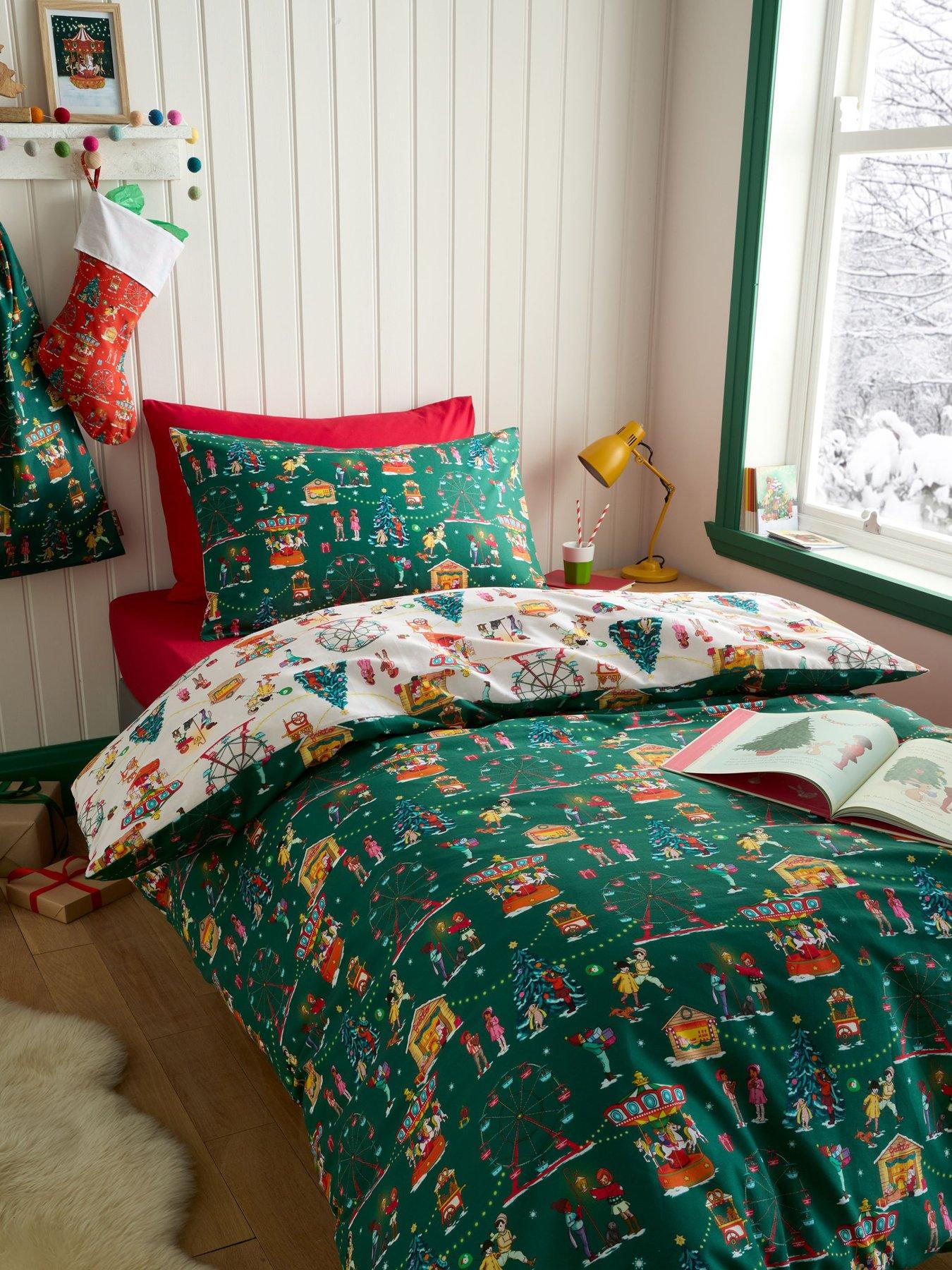 belle-boo-christmas-fairground-reversible-100-cotton-duvet-set-greenback