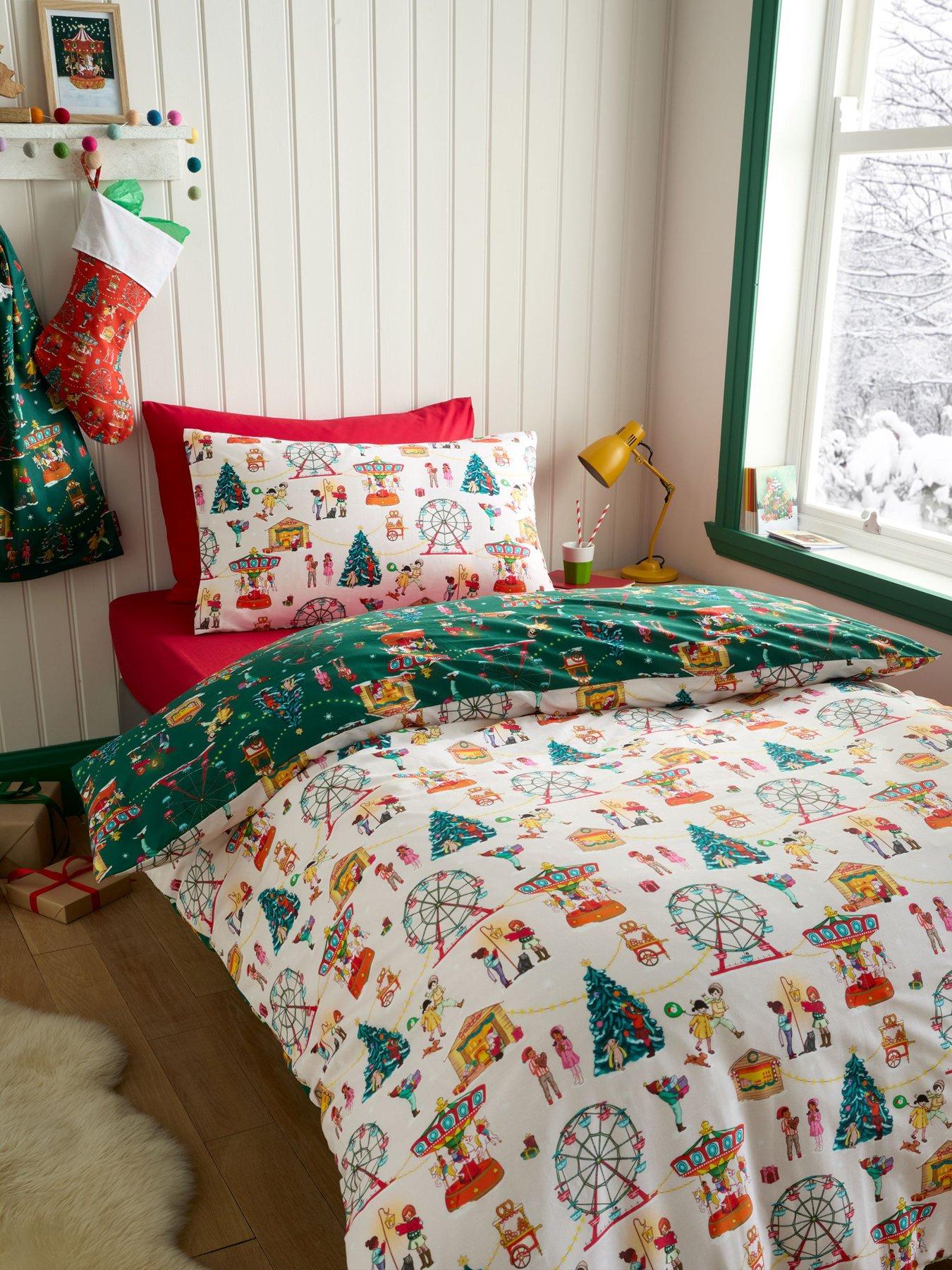 belle-boo-christmas-fairground-reversible-100-cotton-duvet-set-greenoutfit