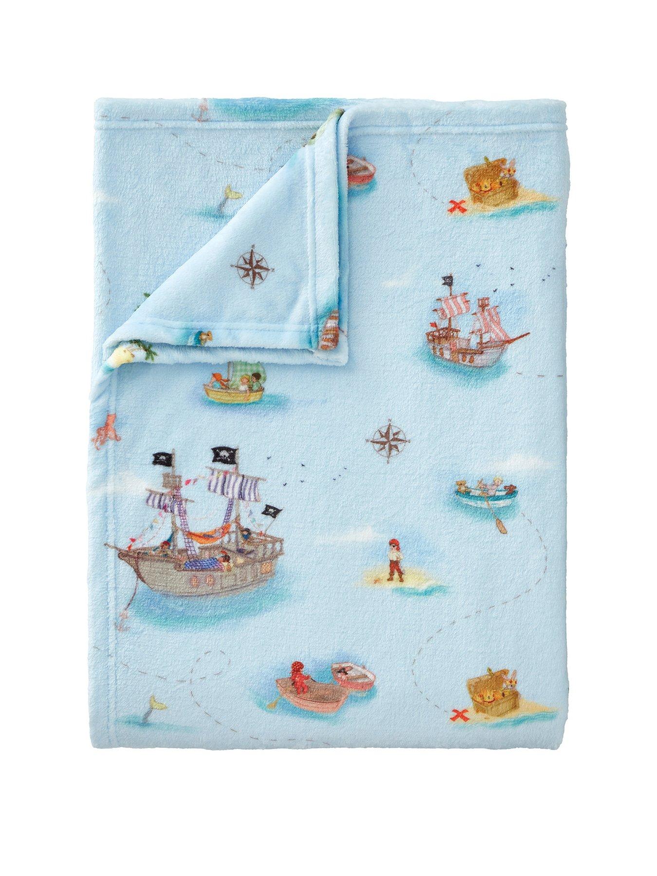 belle-boo-pirate-throw--150x200cmstillFront