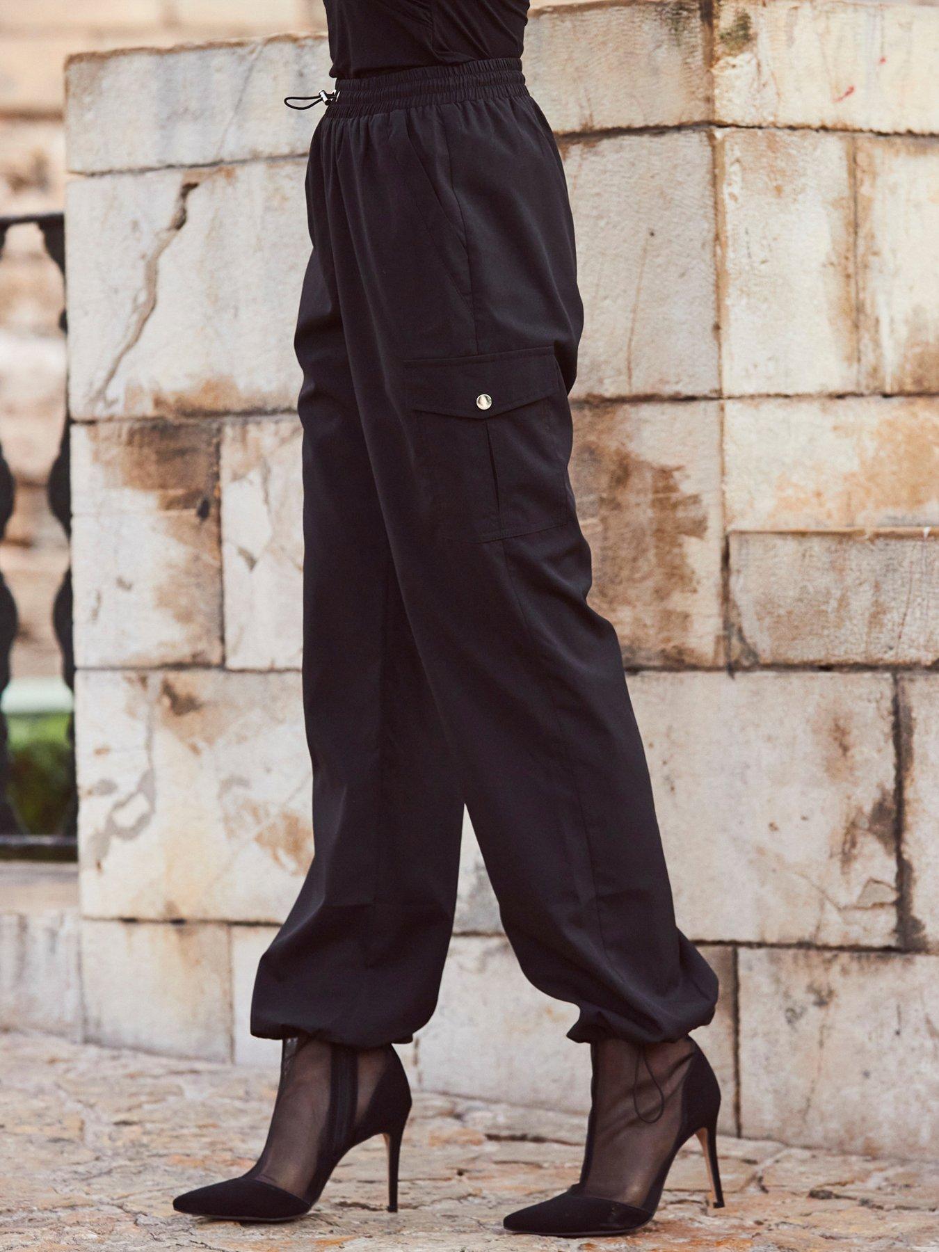 sosandar-black-parachet-pantdetail