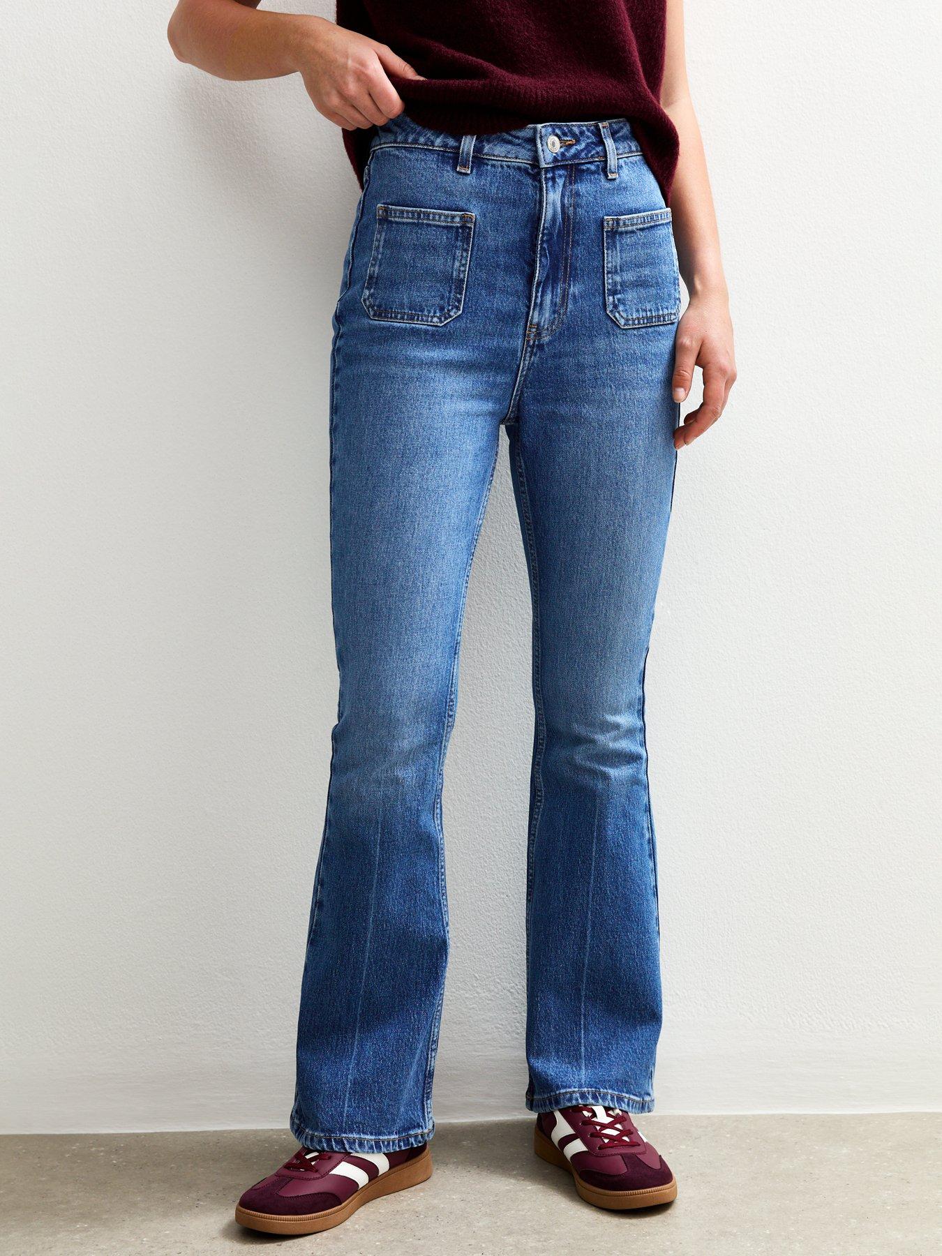 New Look Patch Pocket Flared Denim Jeans - Blue