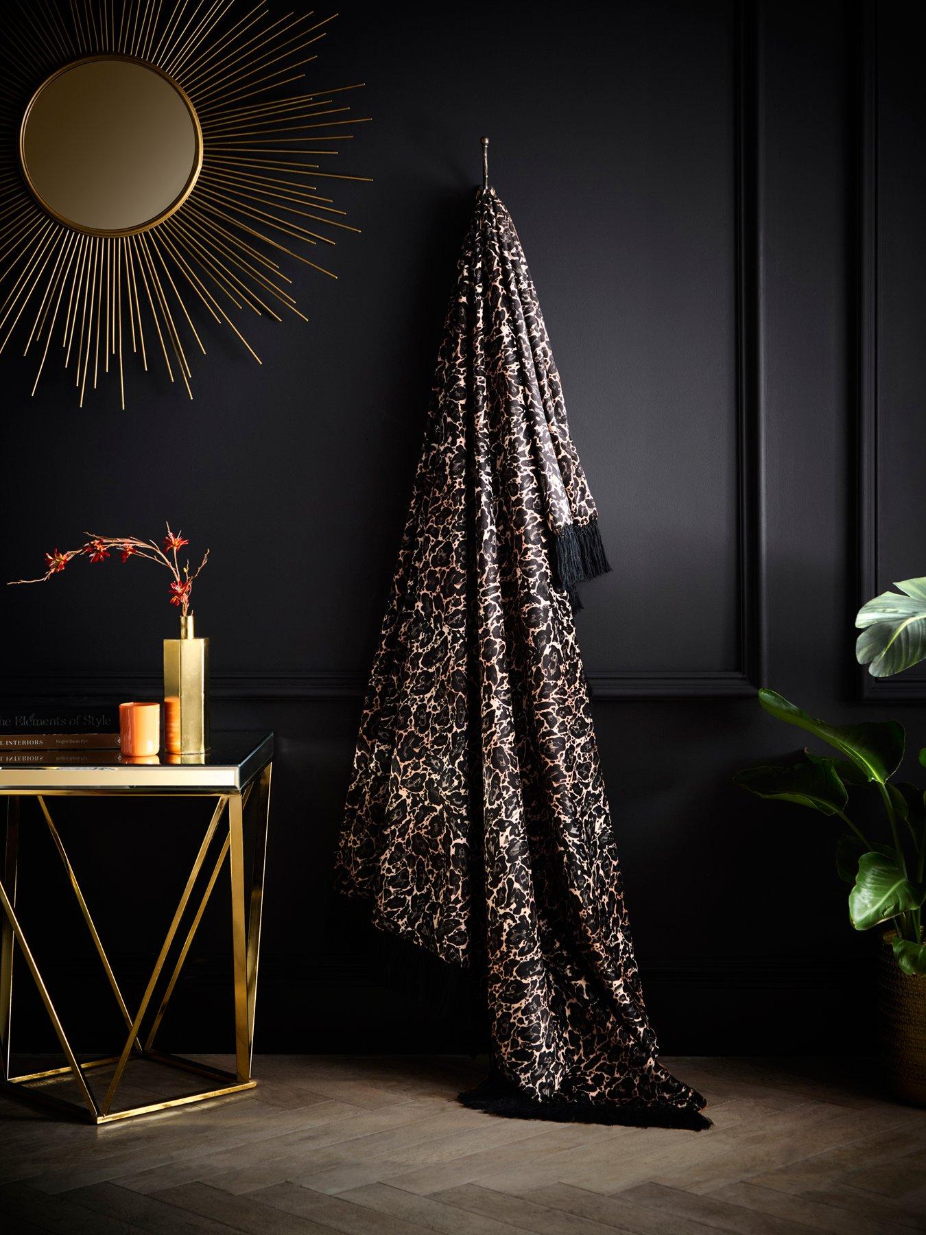 Laurence Llewelyn-Bowen Josephine Velvet Throw