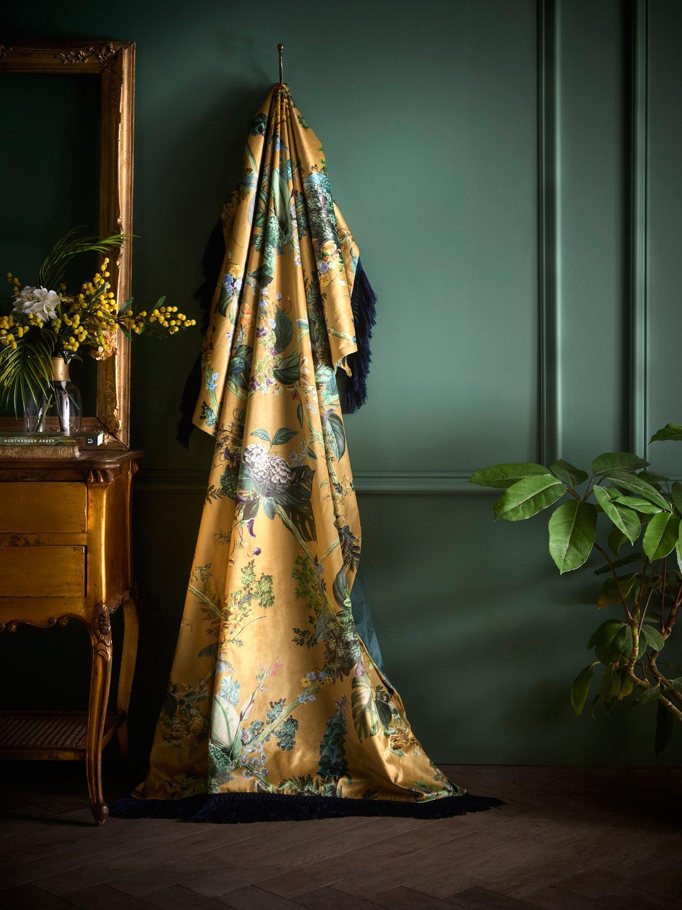 Laurence Llewelyn-Bowen Cotswold Fantasia Velvet Throw