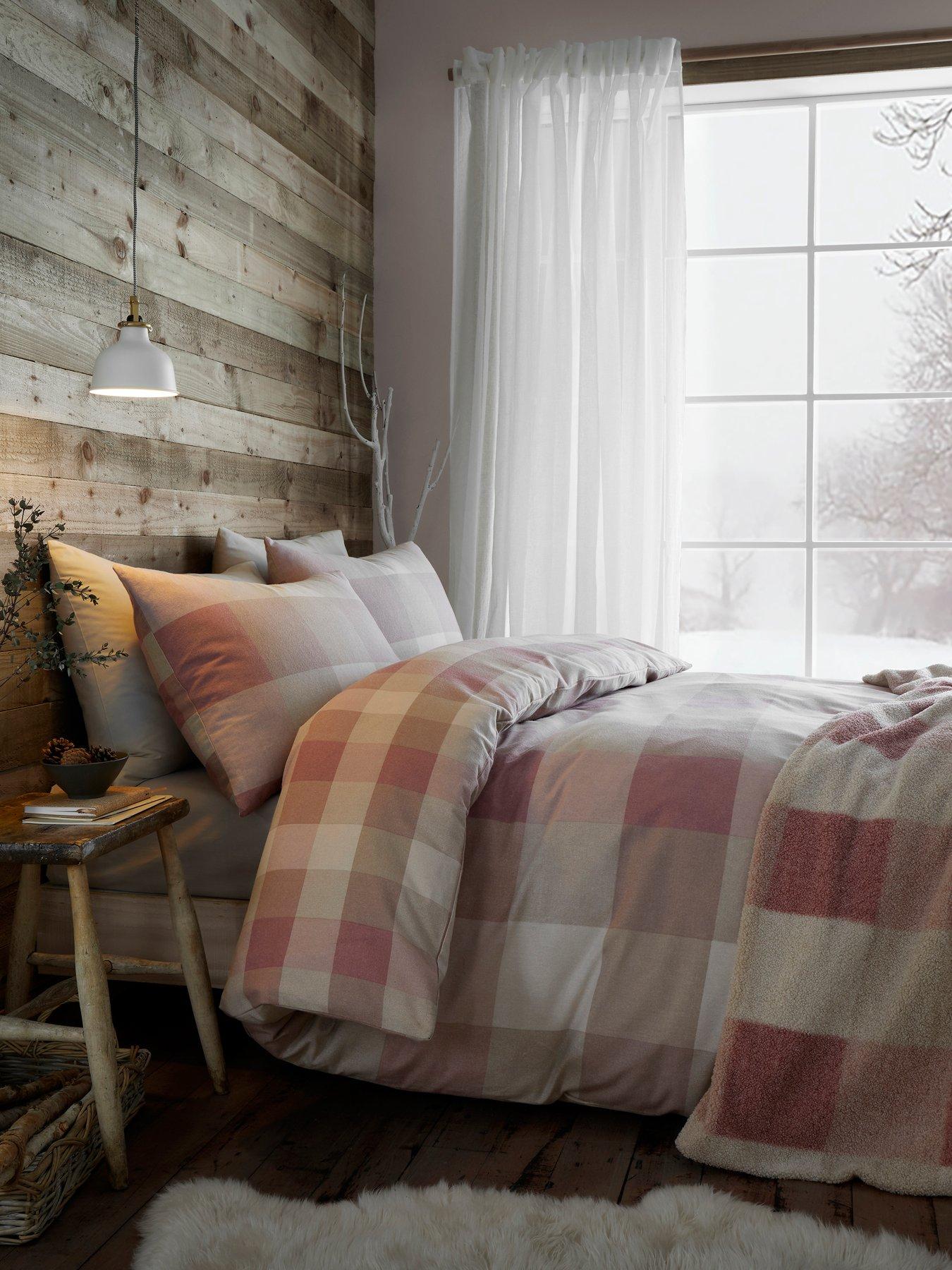 Image 4 of 4 of Appletree Ashford Check  -sherpa Reverse 150cm X 200cm Throw