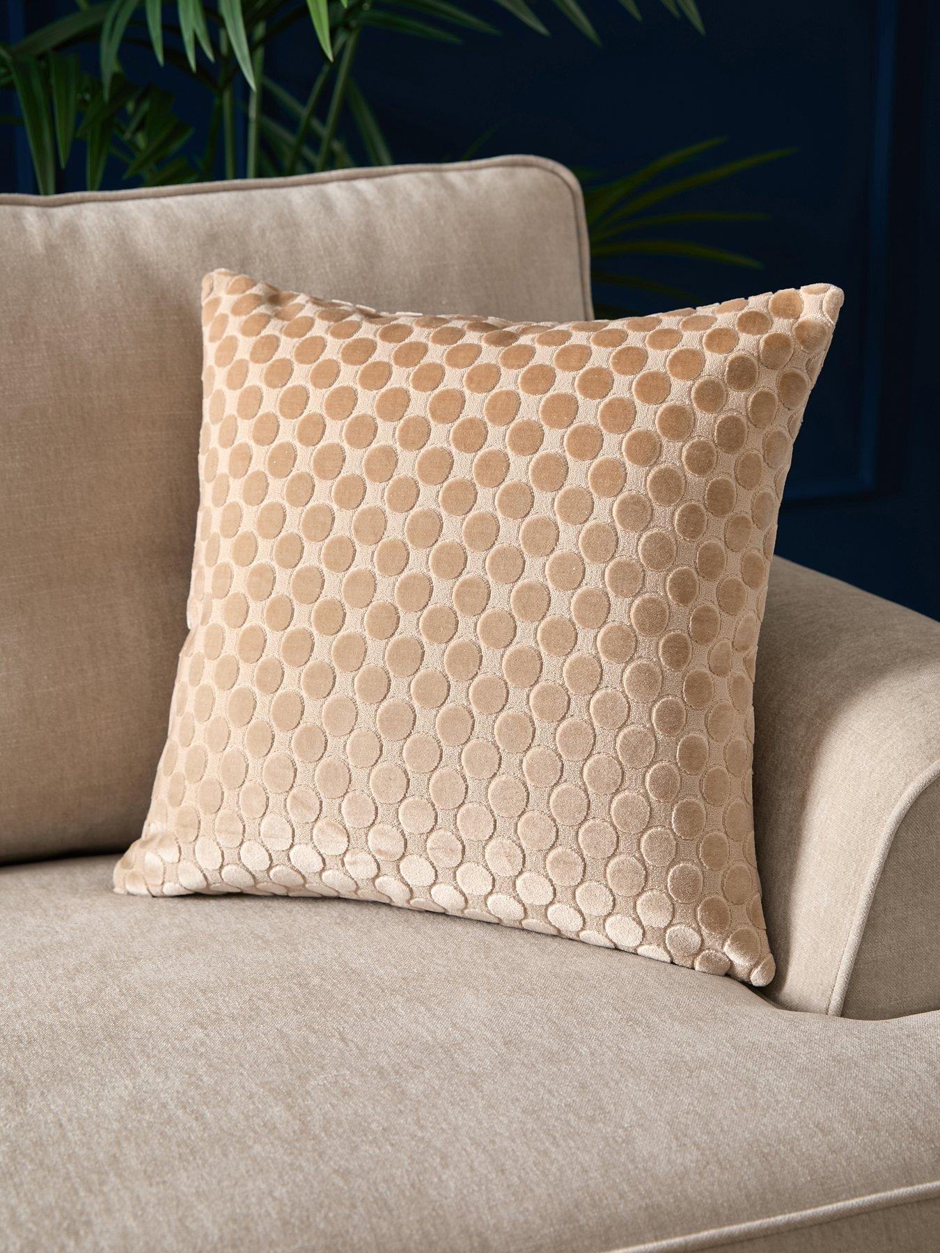 Soiree Velvet Spot -velvet 43 X 43cm Filled Cushion