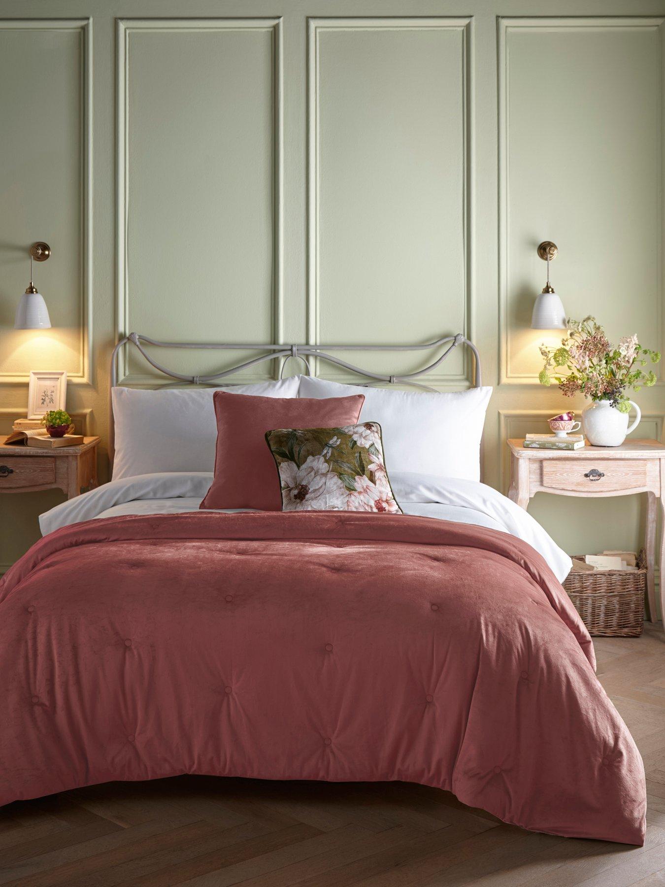 appletree-austell-velvet-150cm-x-220cm-bedspread