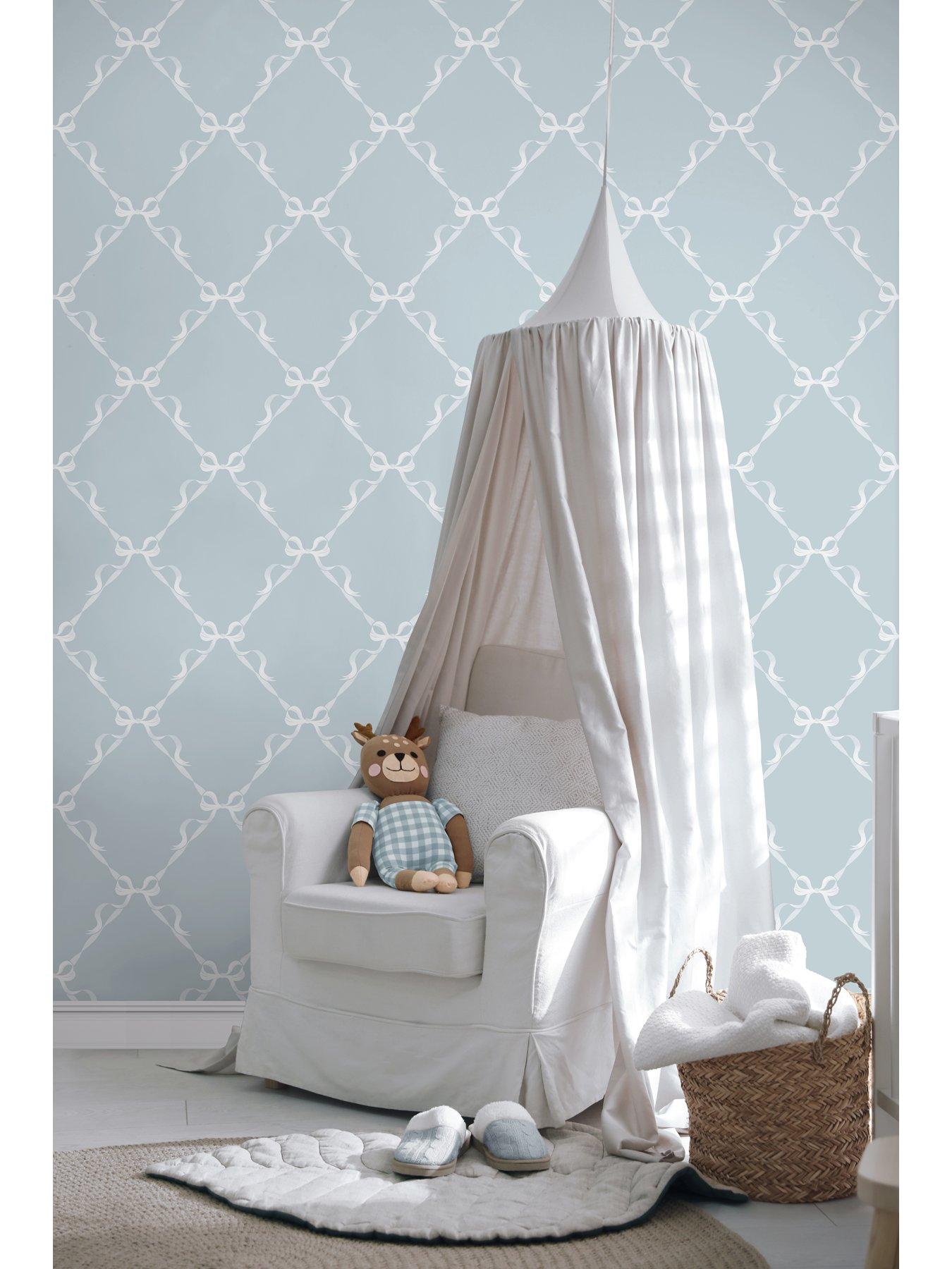 holden-decor-tied-with-a-bow-wallpaper-sky-blueoutfit