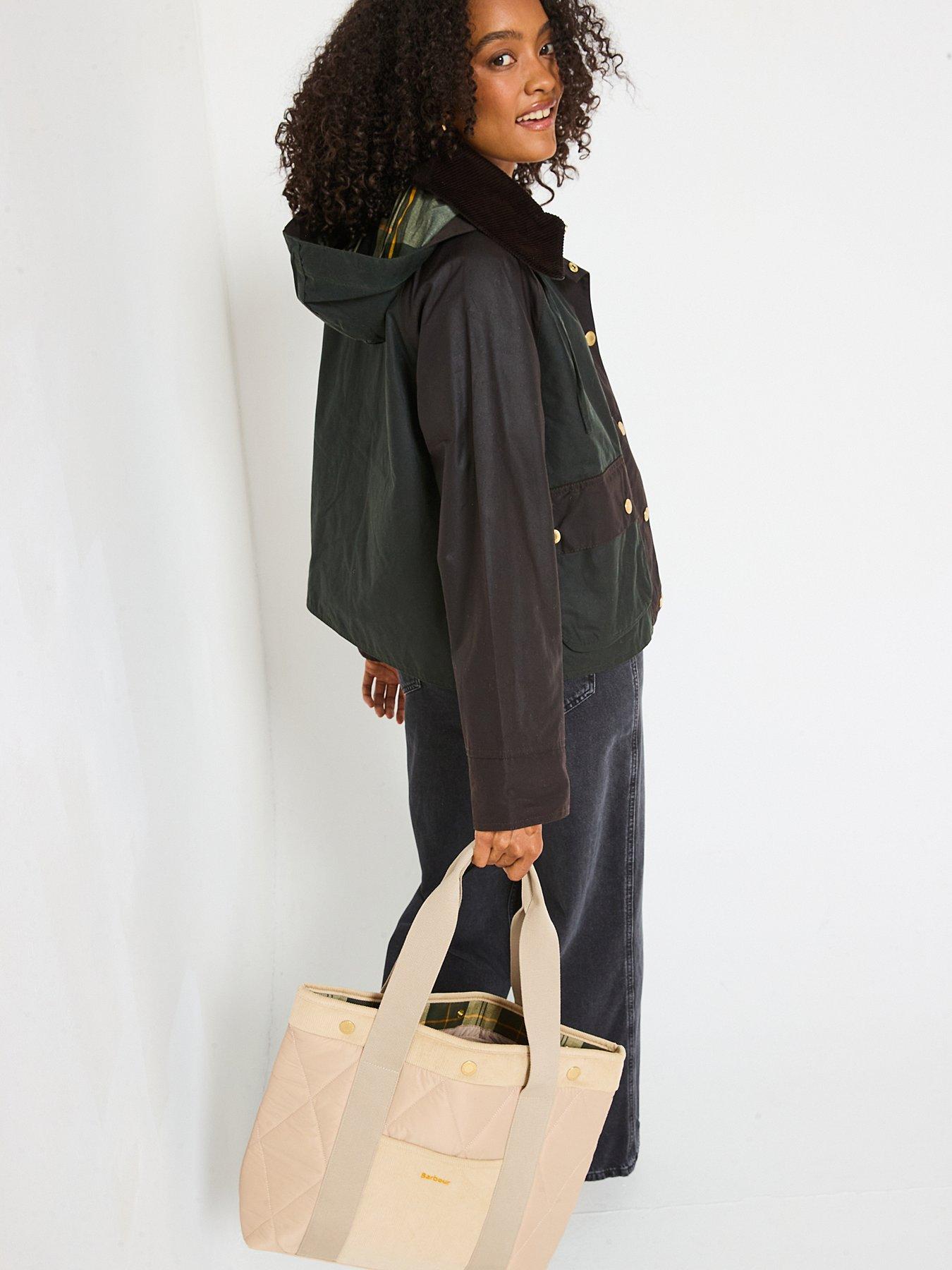 barbour-reighton-wax-jacket-greenstillFront