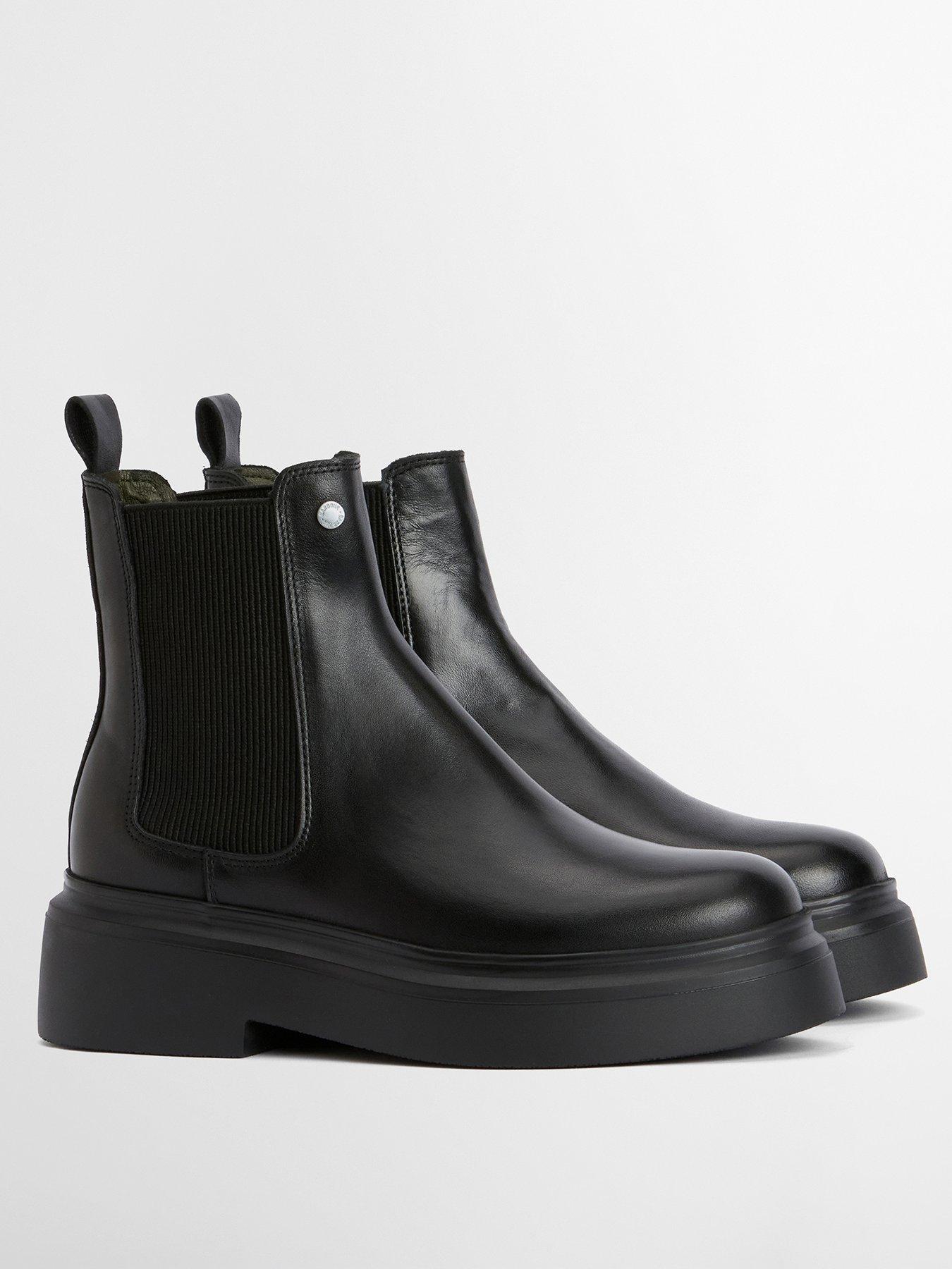 barbour-celina-chelsea-boot-blackstillFront