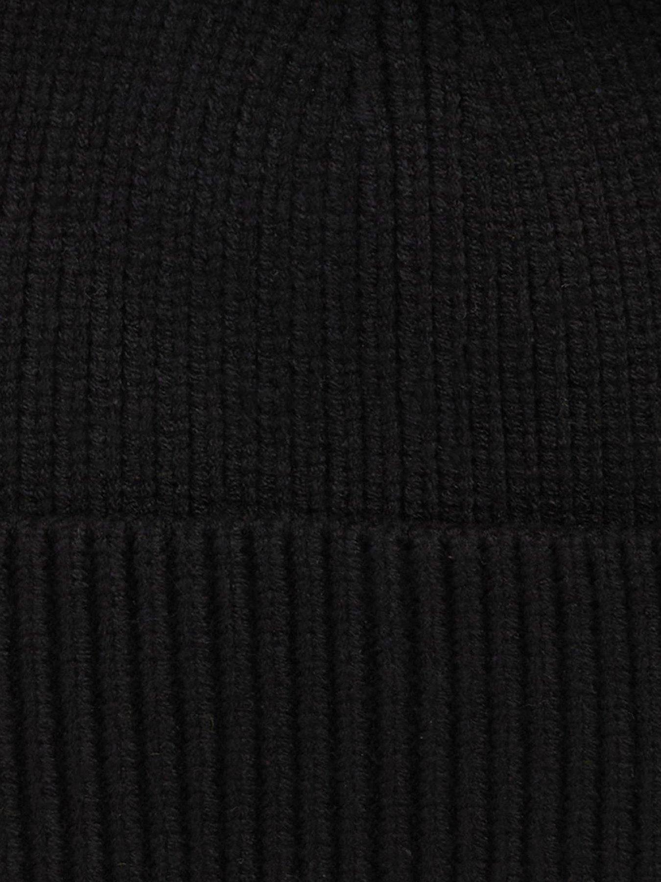 barbour-bintl-mallory-pom-beanie-hat-blackdetail