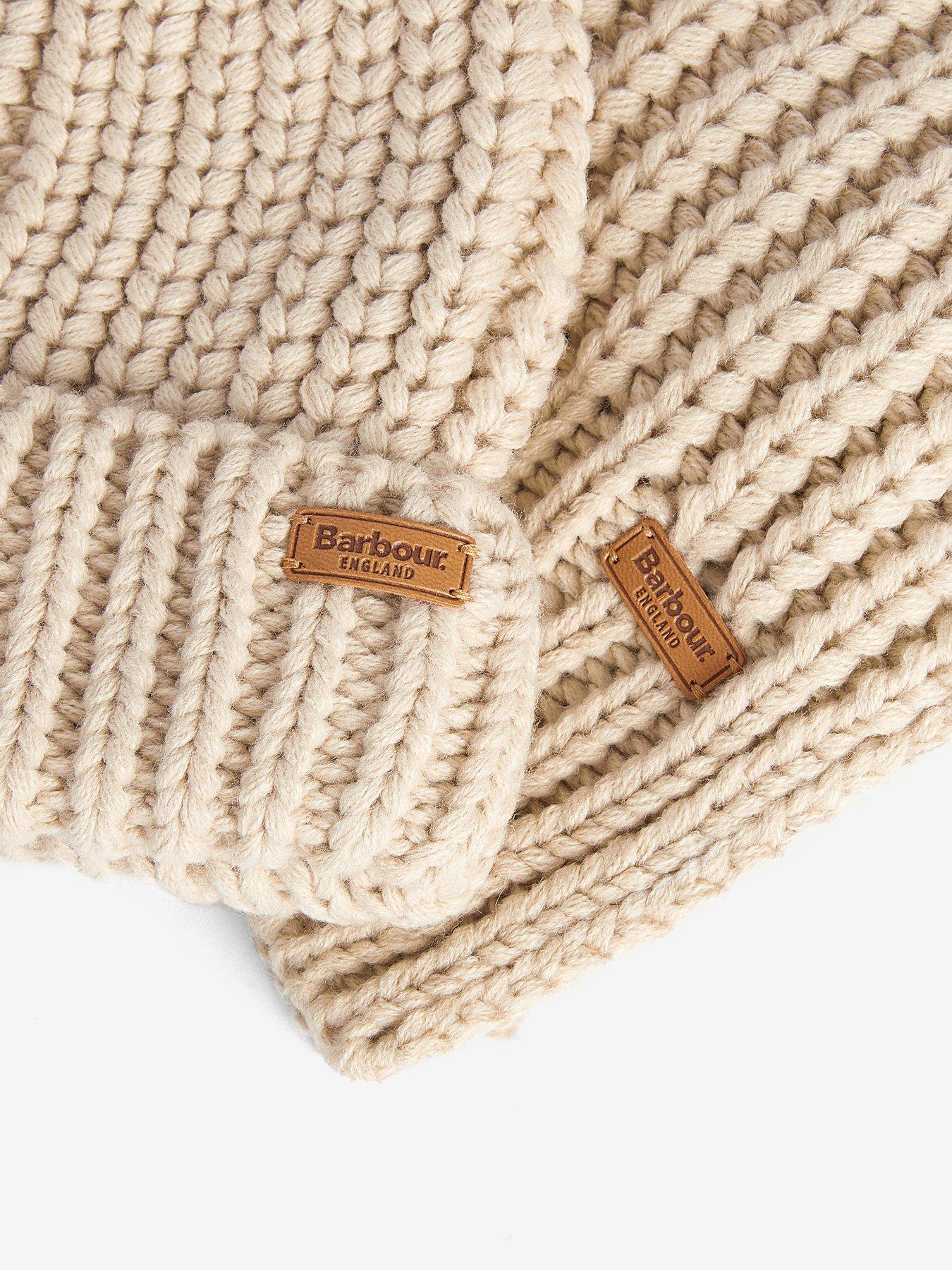 Image 5 of 5 of Barbour Saltburn Beanie &amp; Scarf Gift Set