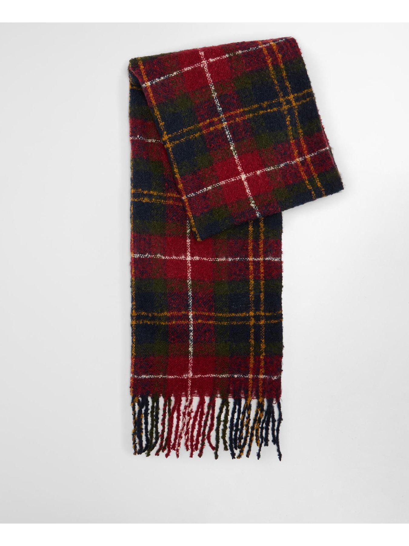 Image 4 of 5 of Barbour Barbour Saltburn Beanie &amp; Tartan Scarf Gift Set