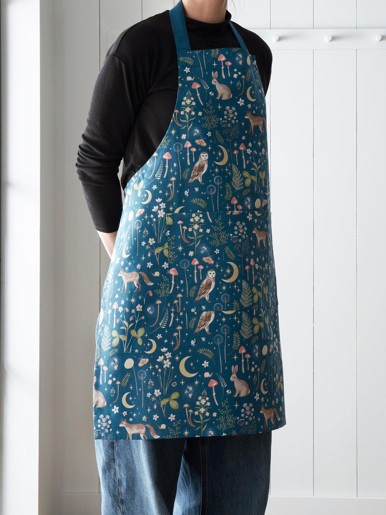 Image 3 of 4 of Catherine Lansfield Enchanted Twilight Apron