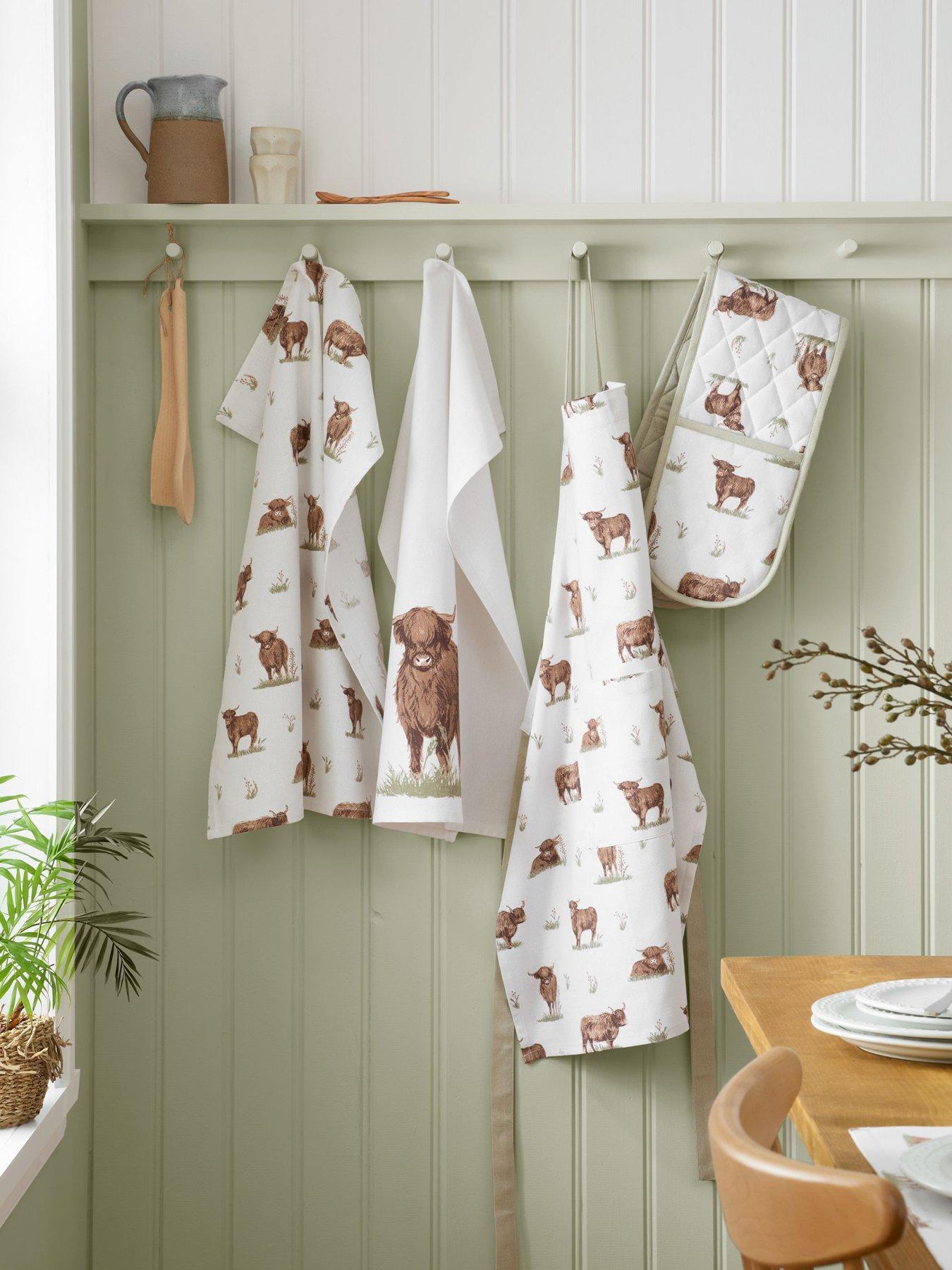 Image 3 of 3 of Catherine Lansfield Angus Highland Cow Tea Towels 4 Pk