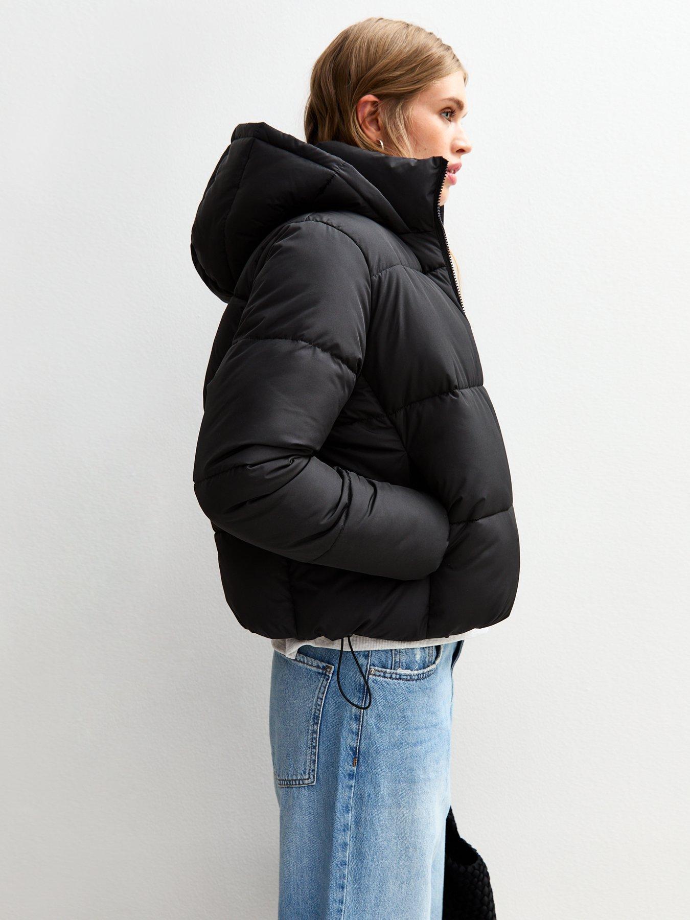 new-look-black-hooded-cropped-puffer-jacketoutfit
