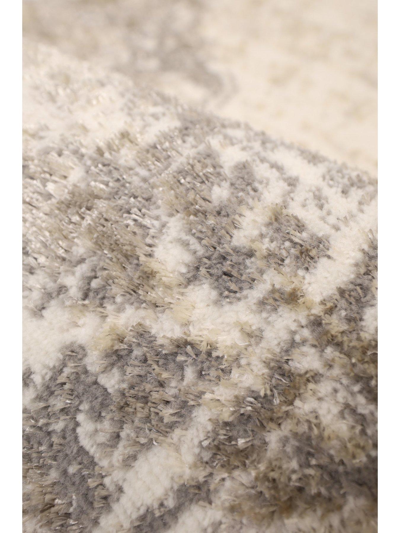 Image 3 of 4 of The Very Collection Cadiz Traditional Rug - Grey