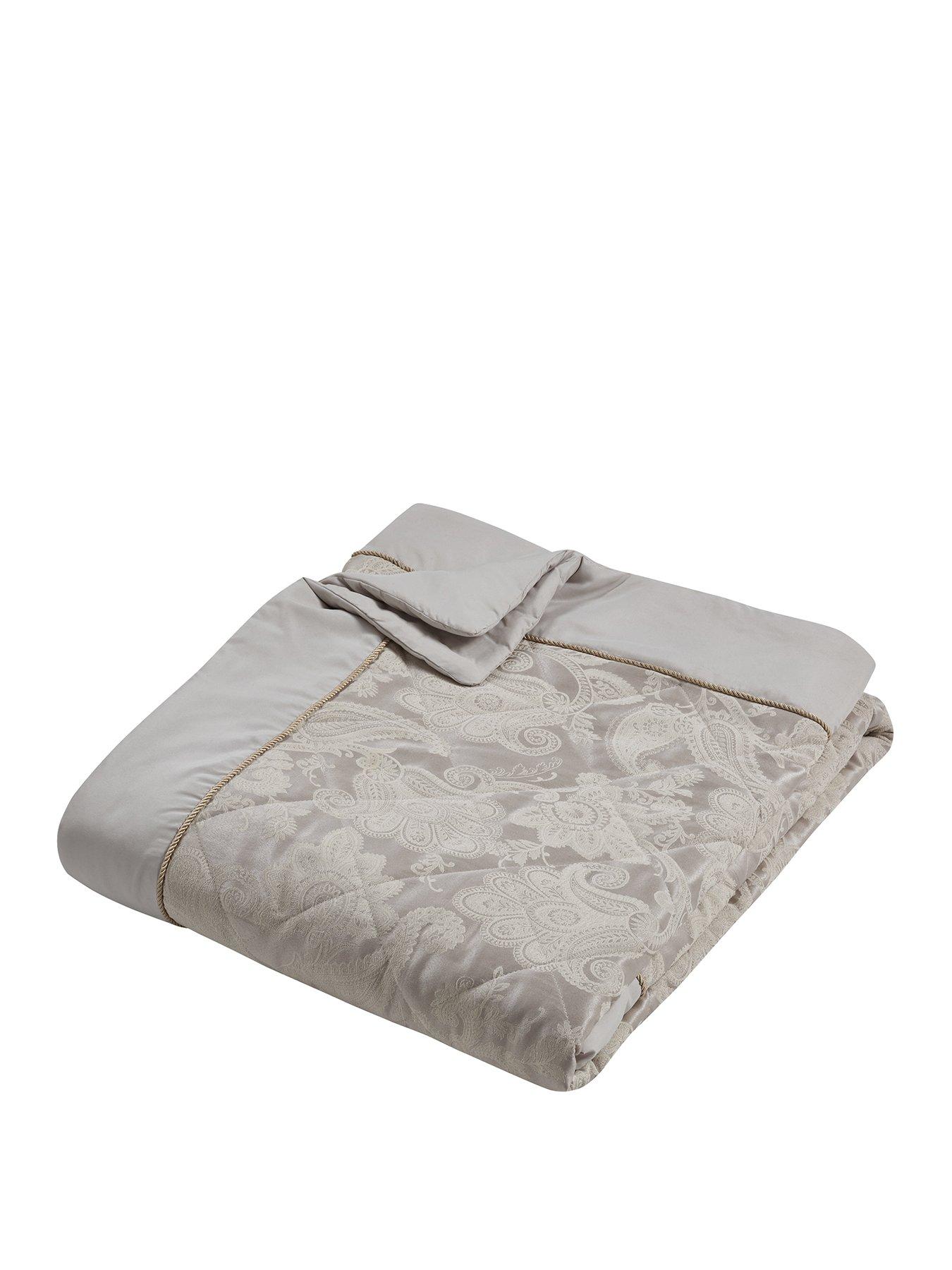 catherine-lansfield-opulent-jacquard-bedspread--240x260cmstillFront
