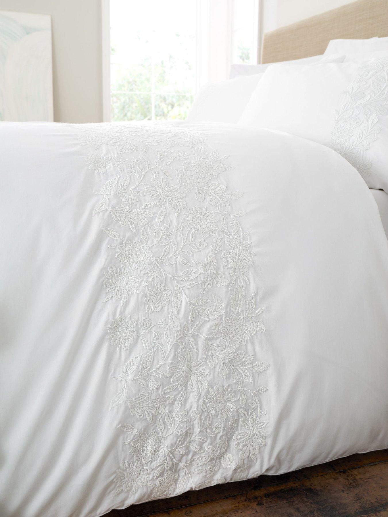 bianca-embroidery-floral-200-thread-count-cotton-duvet-set-whitedetail