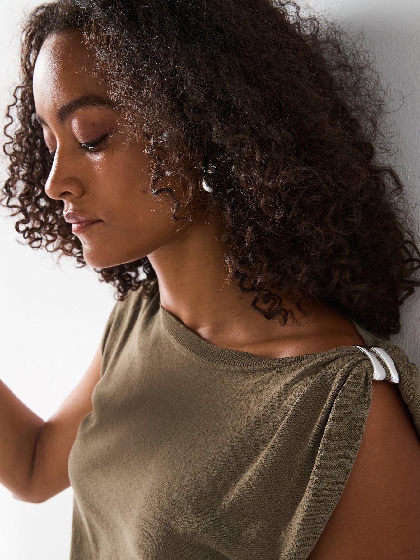 mango-fine-knit-sweater-with-hardwear-detail-greyoutfit