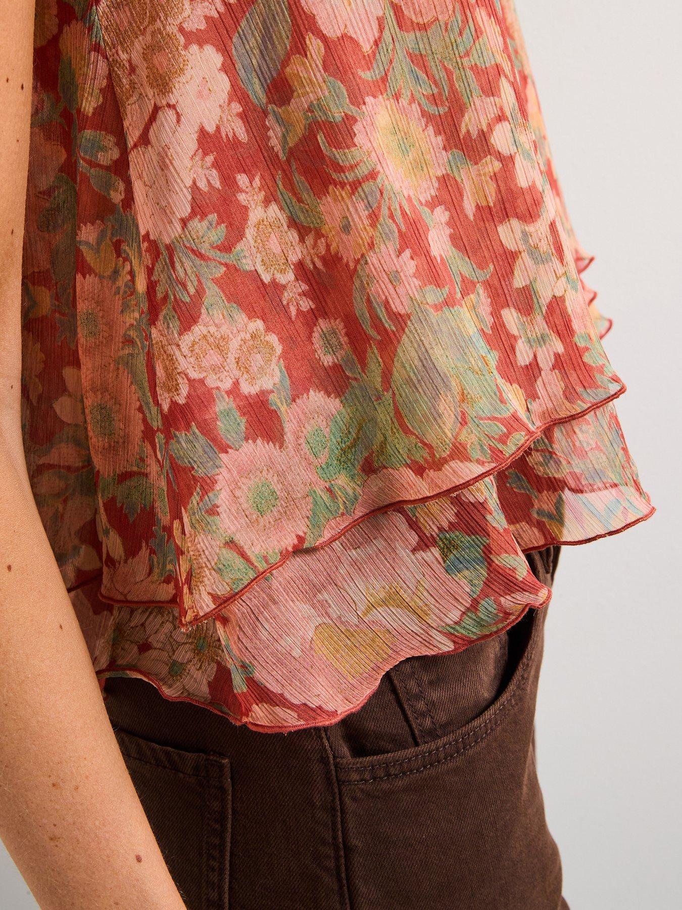 Image 5 of 6 of Mango Floral Pleated Blouse - Red