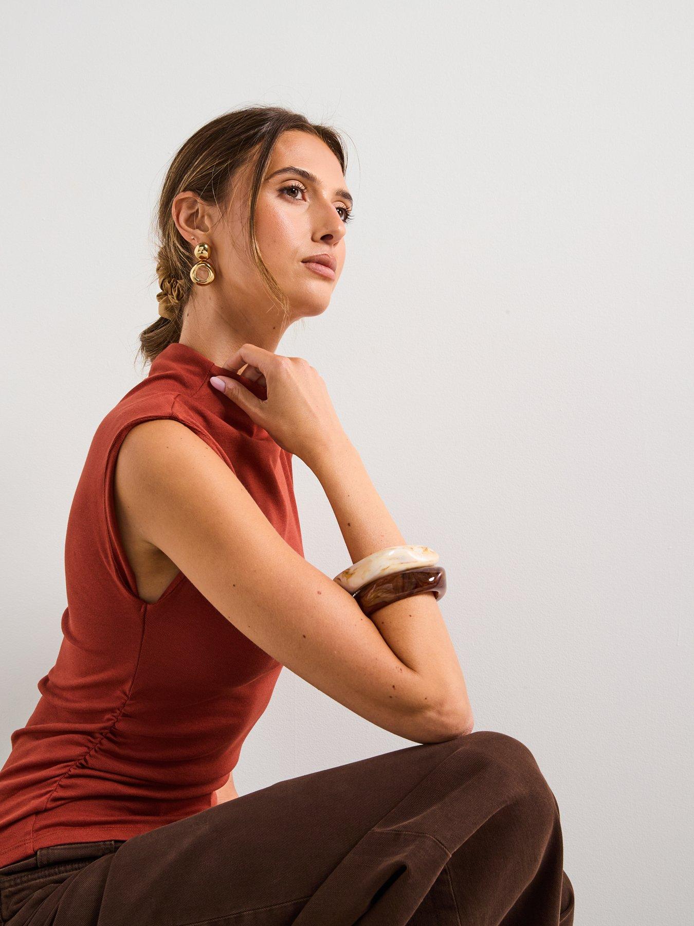 mango-ruched-fitted-top-redoutfit