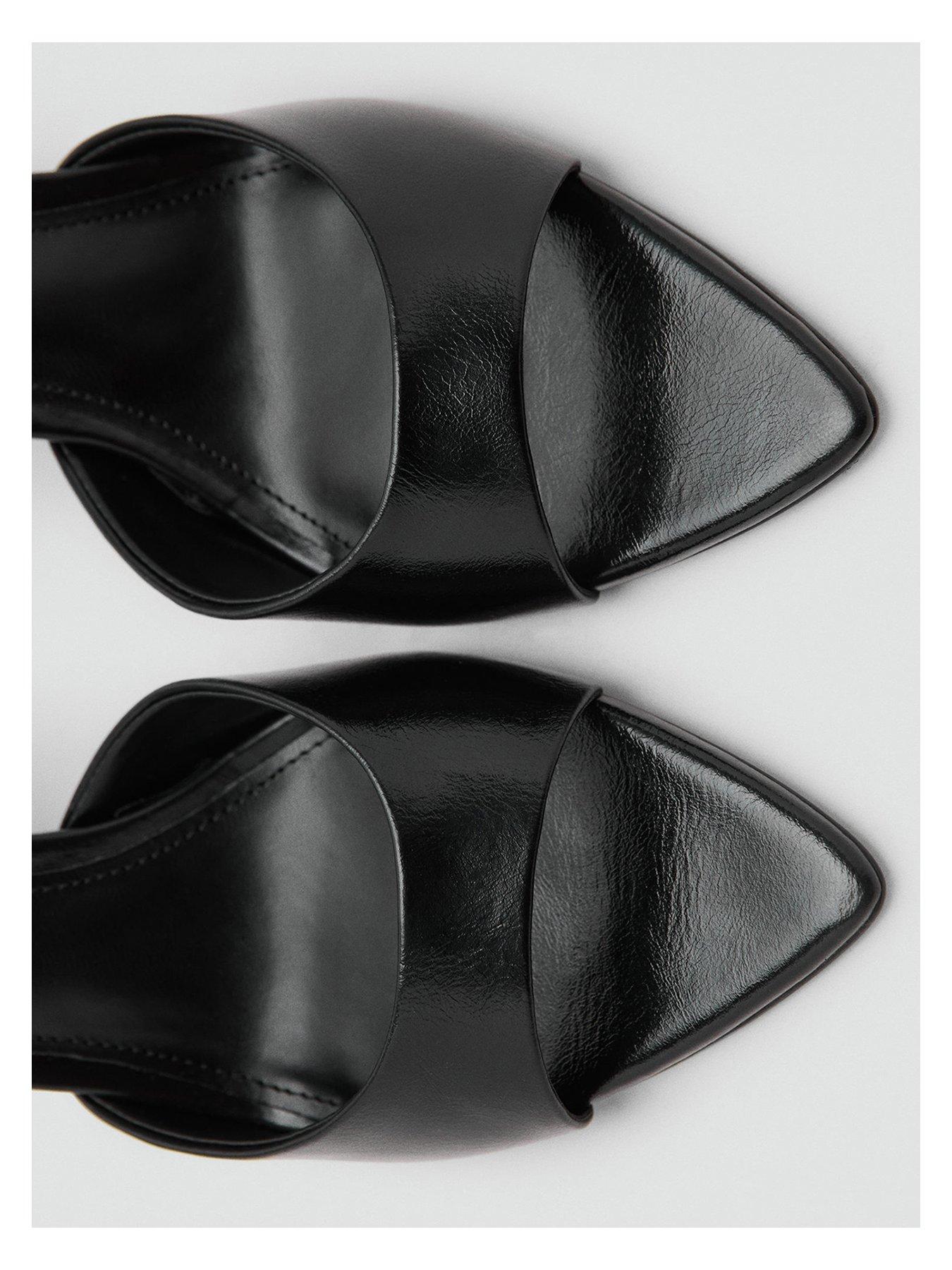 mango-pointed-heel-sandals-blackoutfit