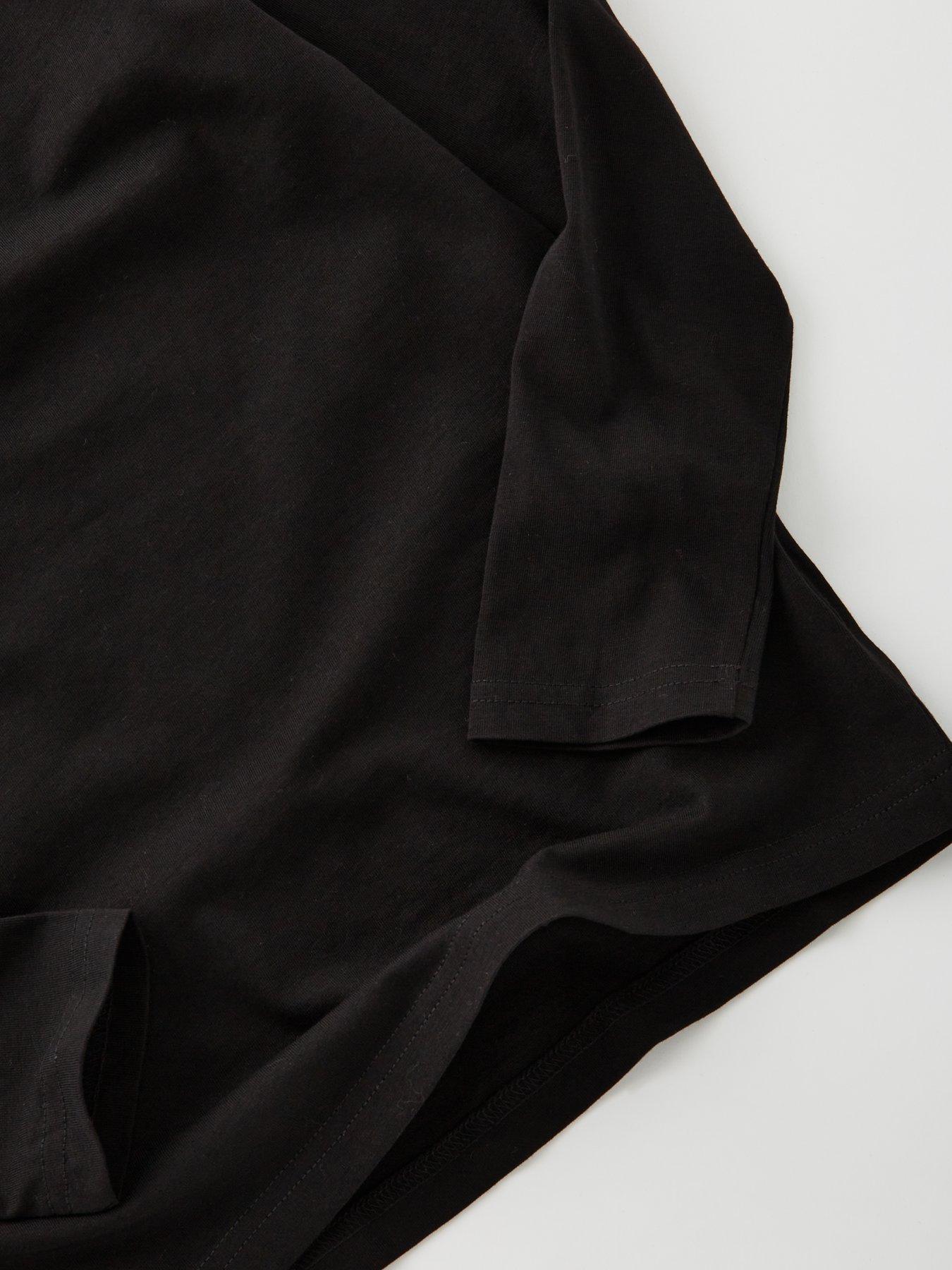 Image 4 of 4 of HUGO Boys Logo Long Sleeve T-Shirt - Black