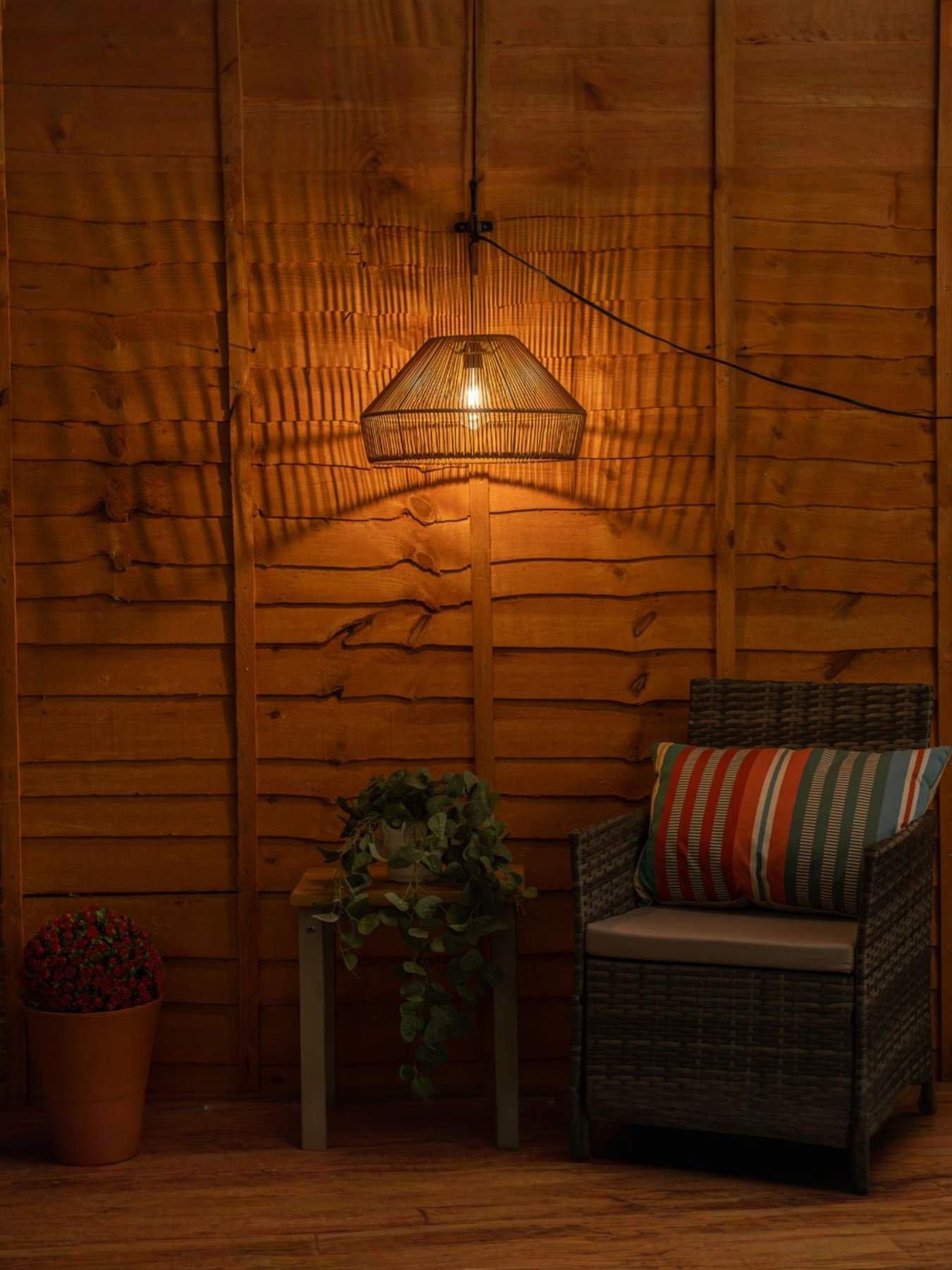 valuelights-solar-powered-natural-rattan-pendant-lampoutfit