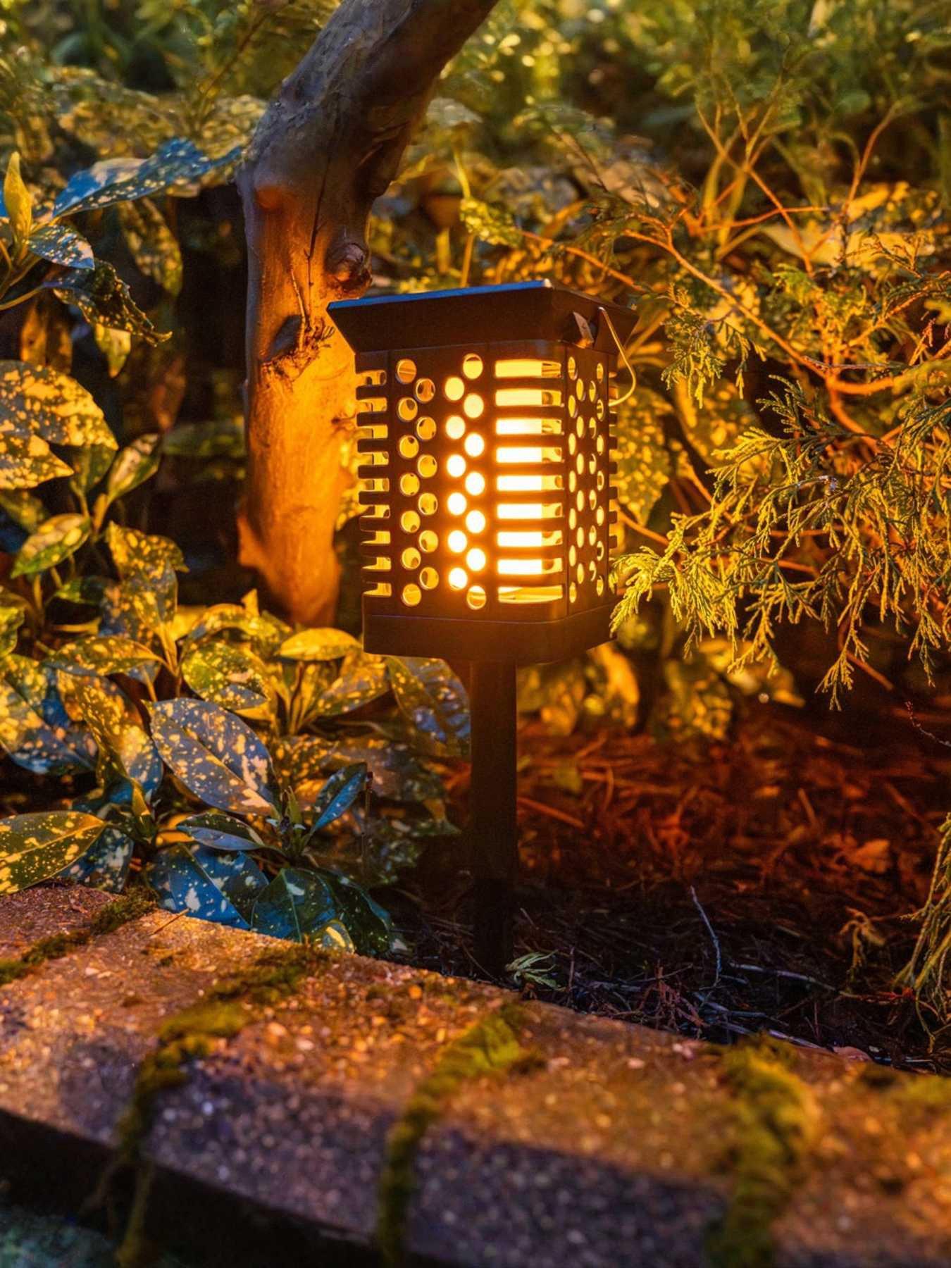 ValueLights Multi Function Flame Effect Solar Lantern/Stake Light