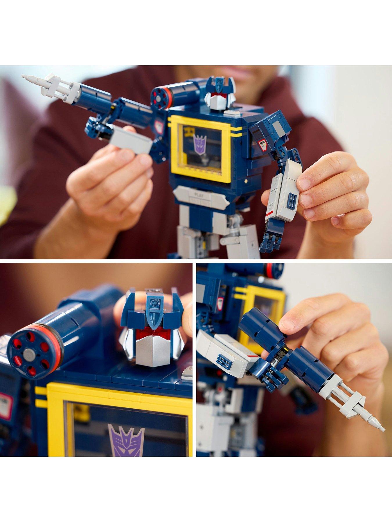 lego-icons-transformers-soundwave-model-kit-10358outfit