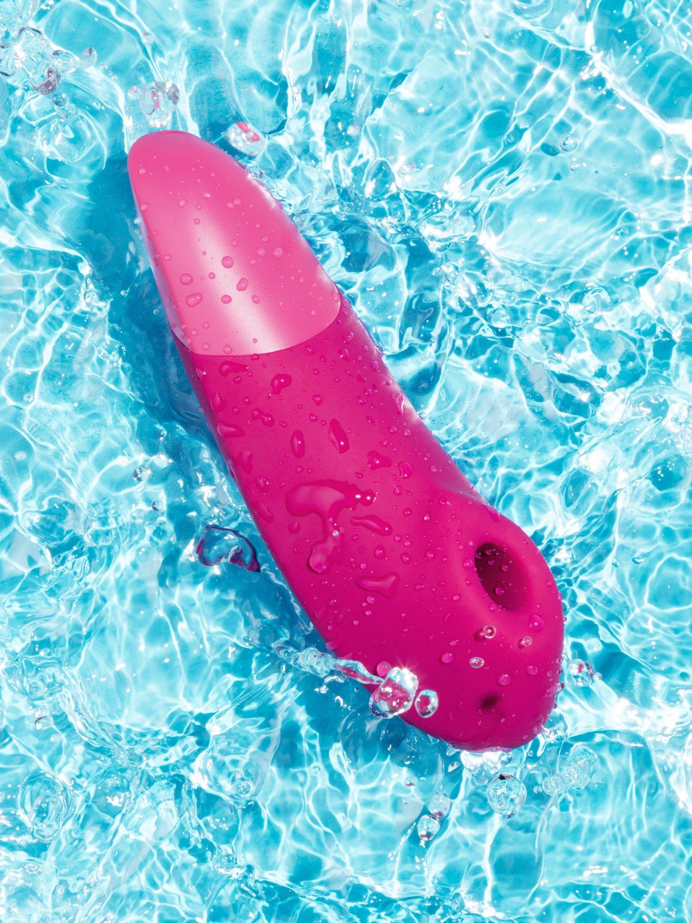 Image 4 of 8 of Lovehoney Womanizer Enhance Vibrant Pink