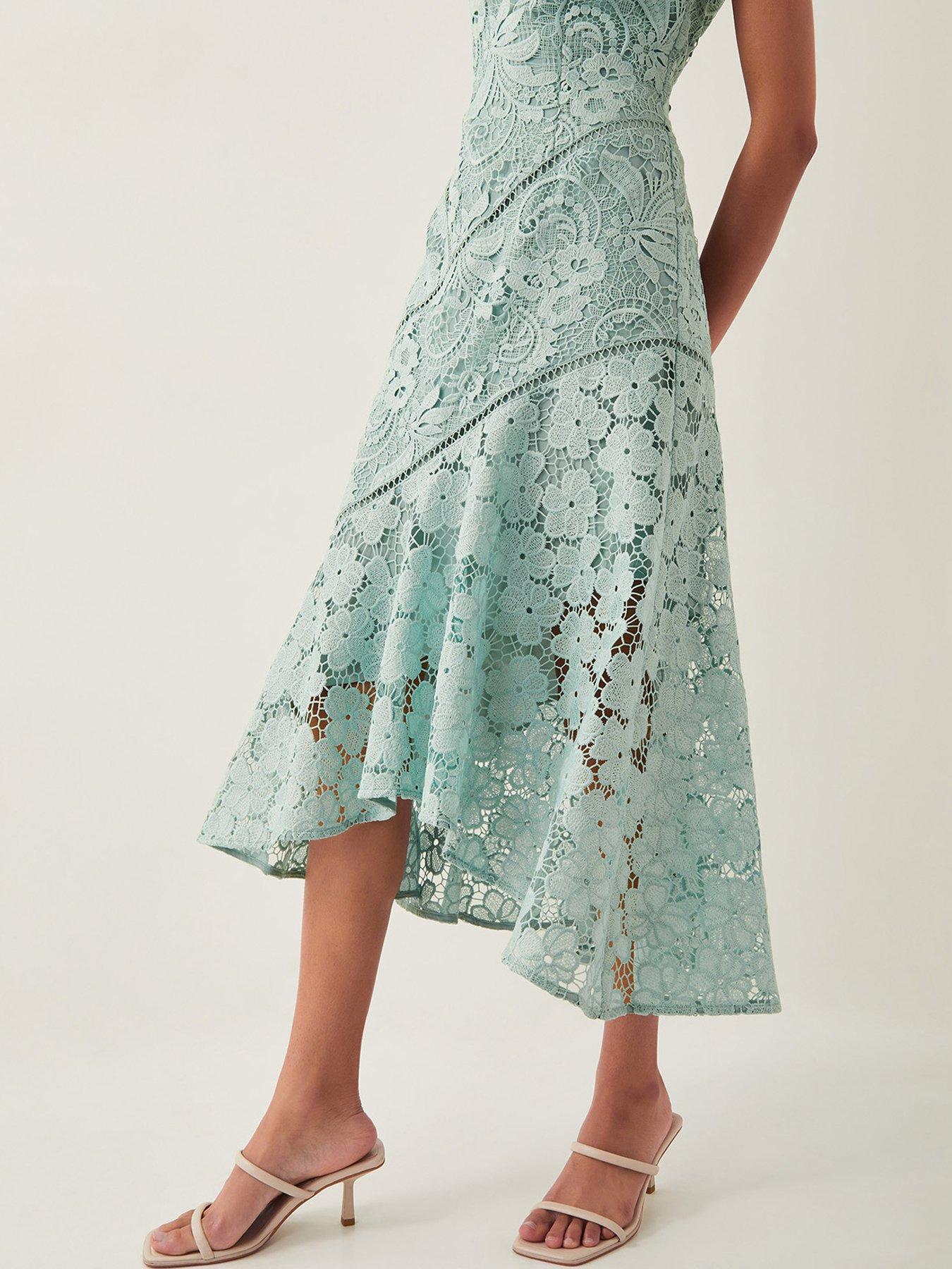 monsoon-gianna-sleeveless-lace-midi-dress-sageoutfit