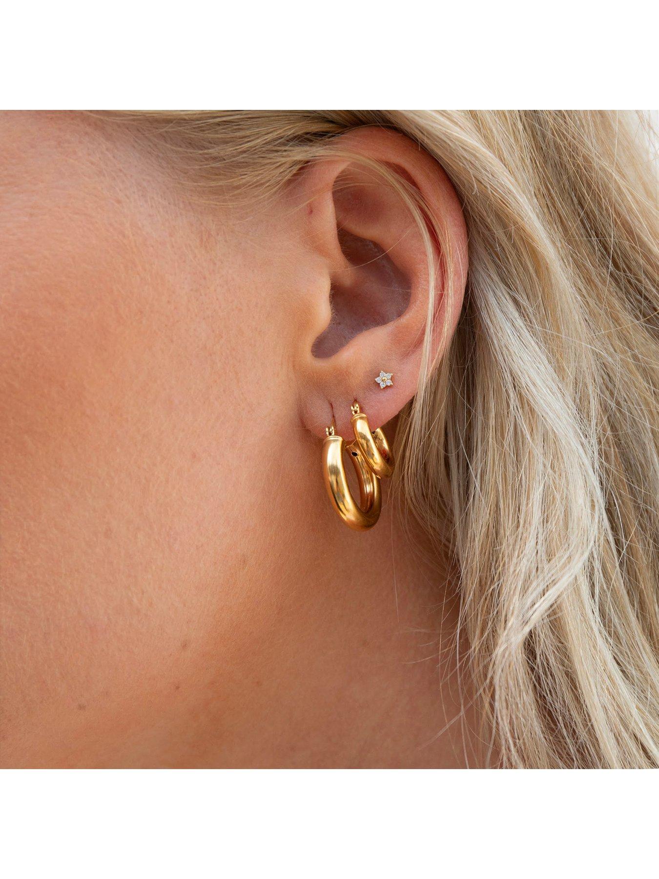 seol-gold-cz-daisy-flower-studsstillFront