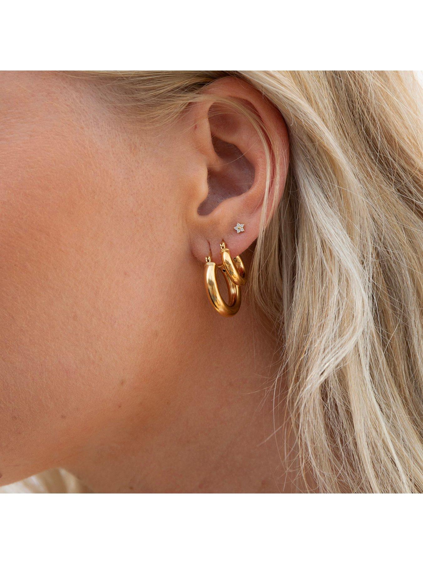 seol-gold-cz-daisy-flower-studsoutfit