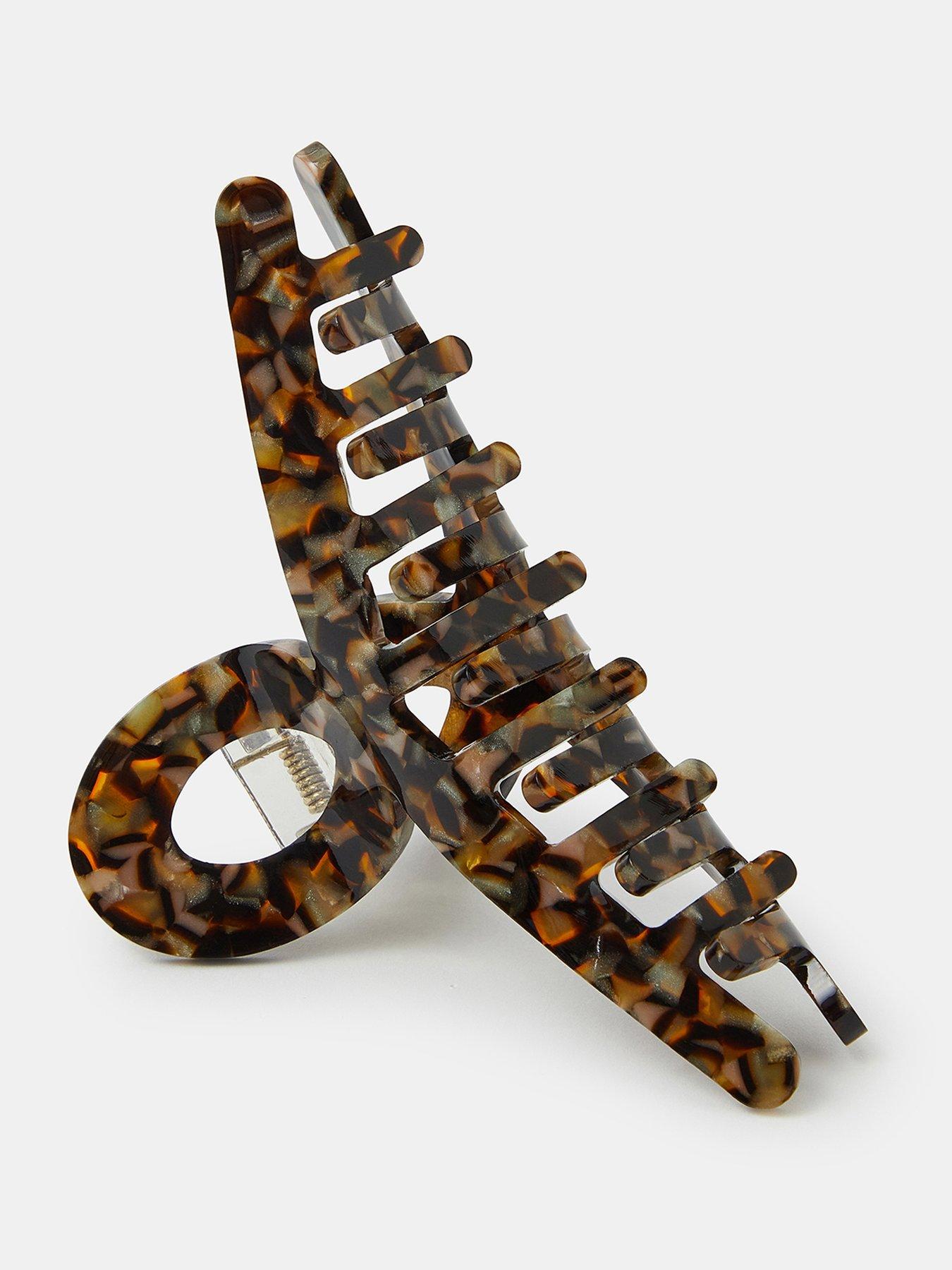 accessorize-resin-twist-claw-clip-brownback